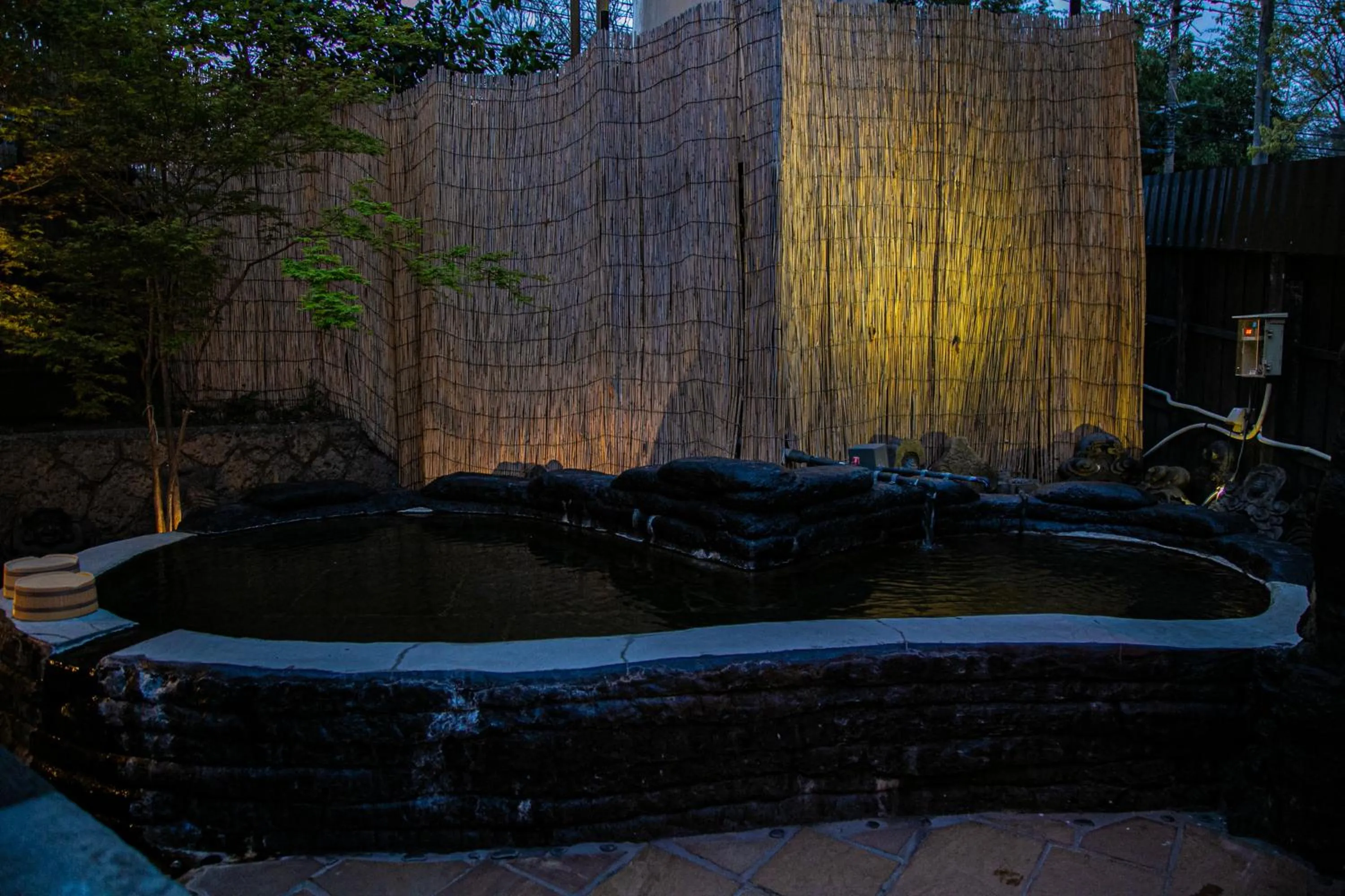 Hot Spring Bath in Yufuin Lamp no Yado