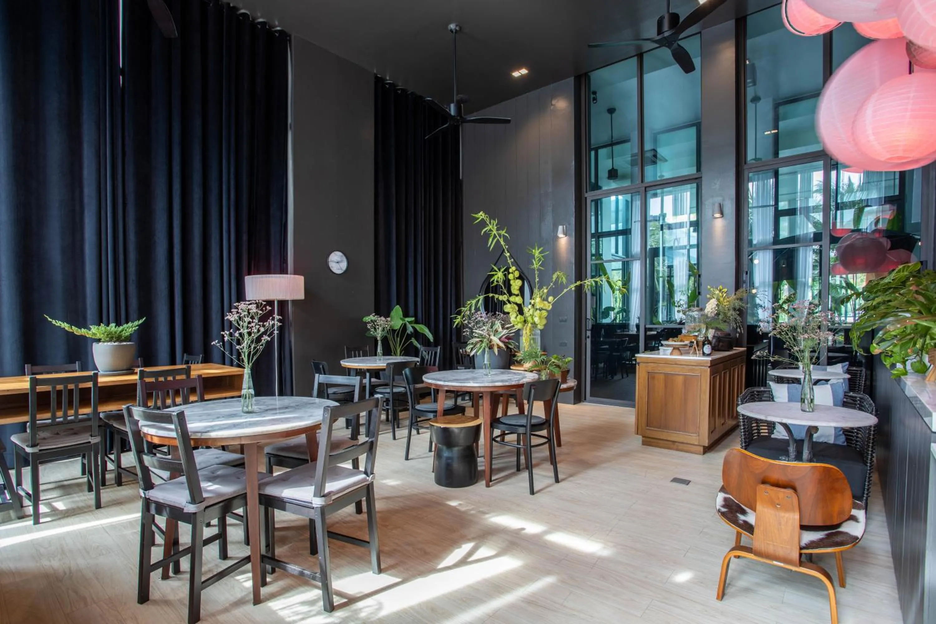 Restaurant/places to eat in Two Villas HOLIDAY - Onyx Style Nai Harn Beach, Phuket