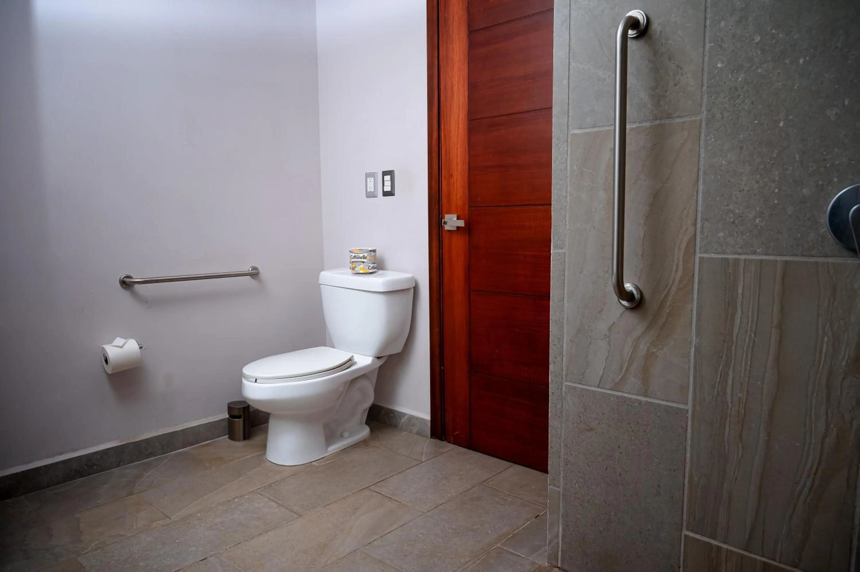 Bath in Comfort Inn & Suites Los Cabos