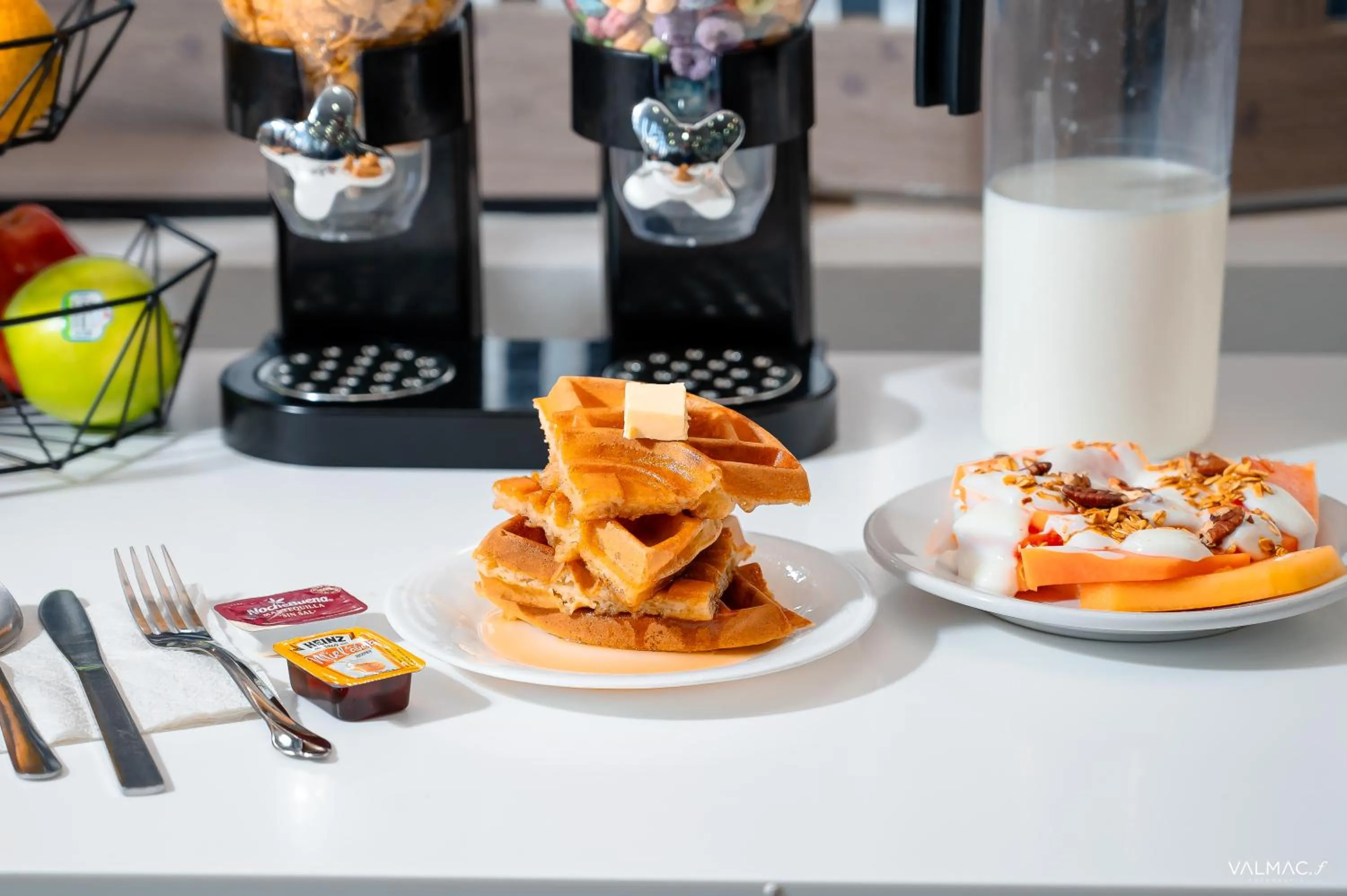 Breakfast in Comfort Inn & Suites Los Cabos