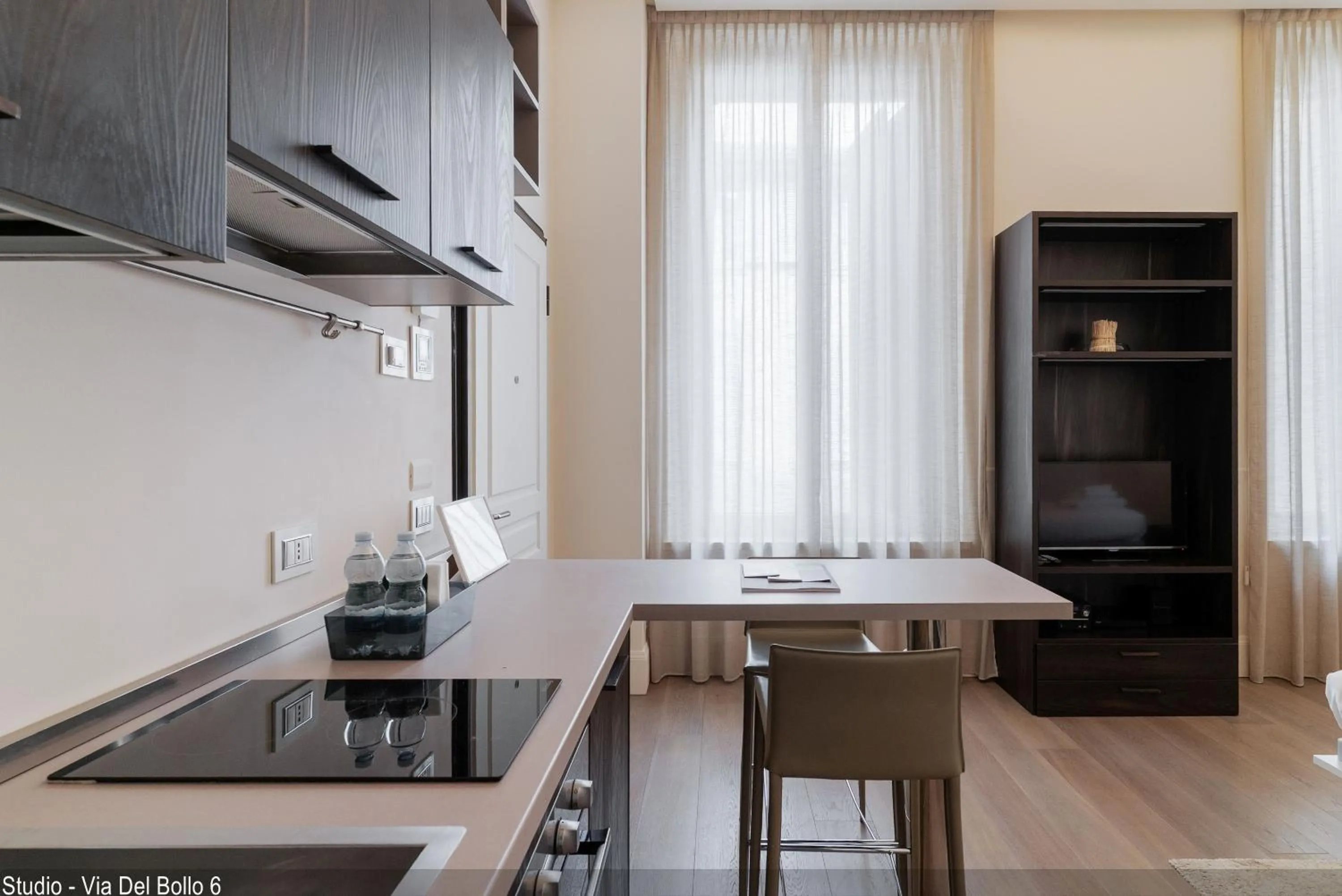 stove in Brera Apartments in City Center