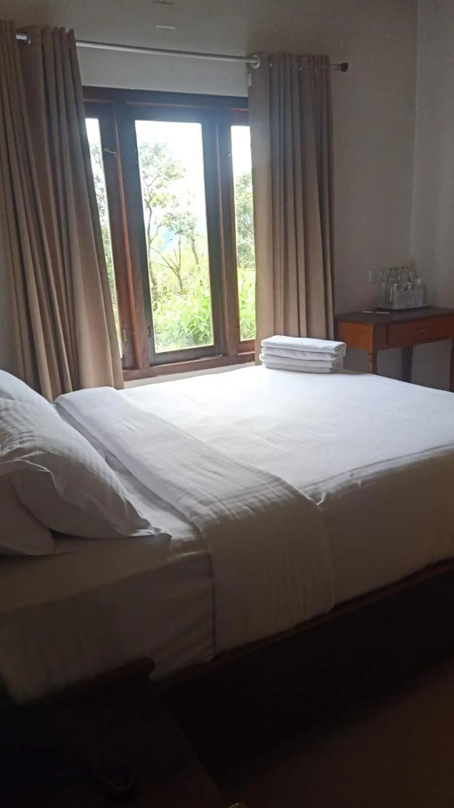 Bed in Deshadan Mountain Resort -The highest resort in Munnar