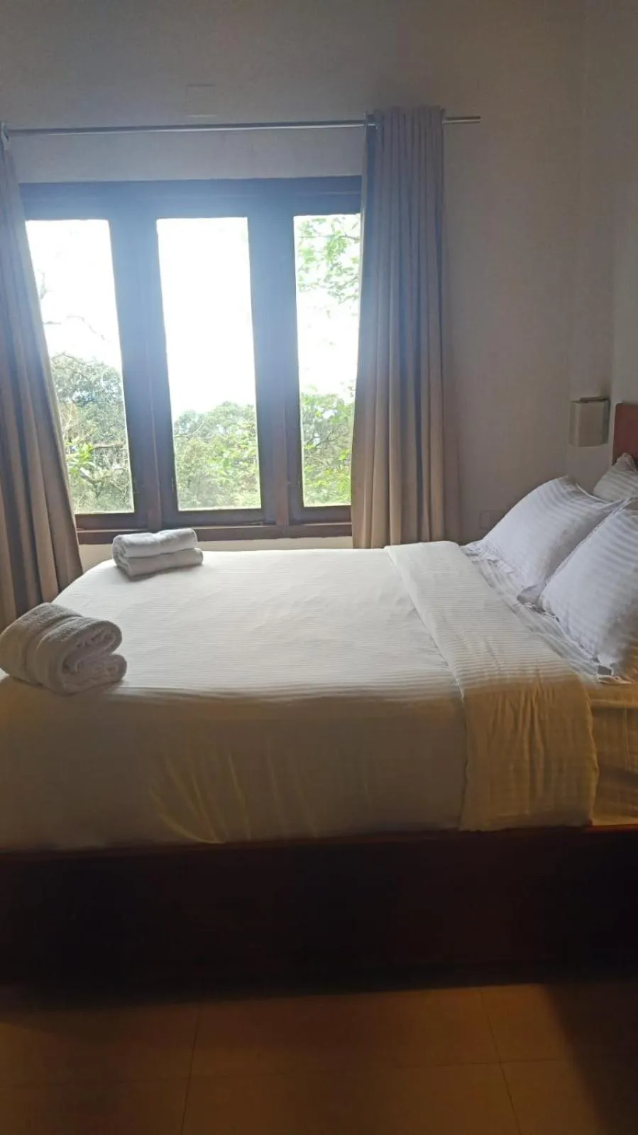 Bed in Deshadan Mountain Resort -The highest resort in Munnar