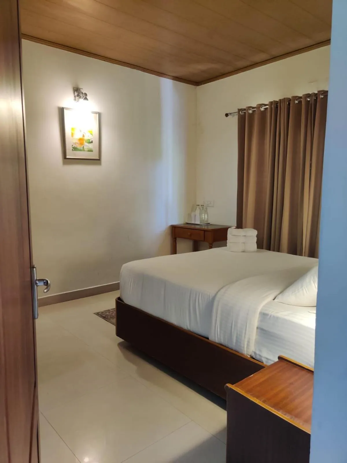 Bed in Deshadan Mountain Resort -The highest resort in Munnar