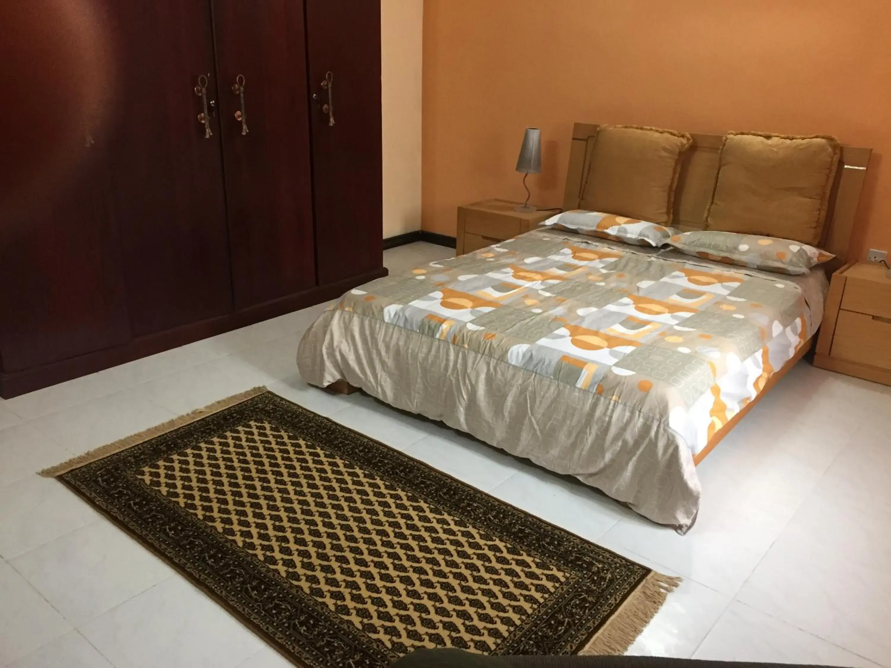 Double Room with Shared Bathroom in Resident View Homestay Double Room with Shared Bathroom in Resident View Homestay