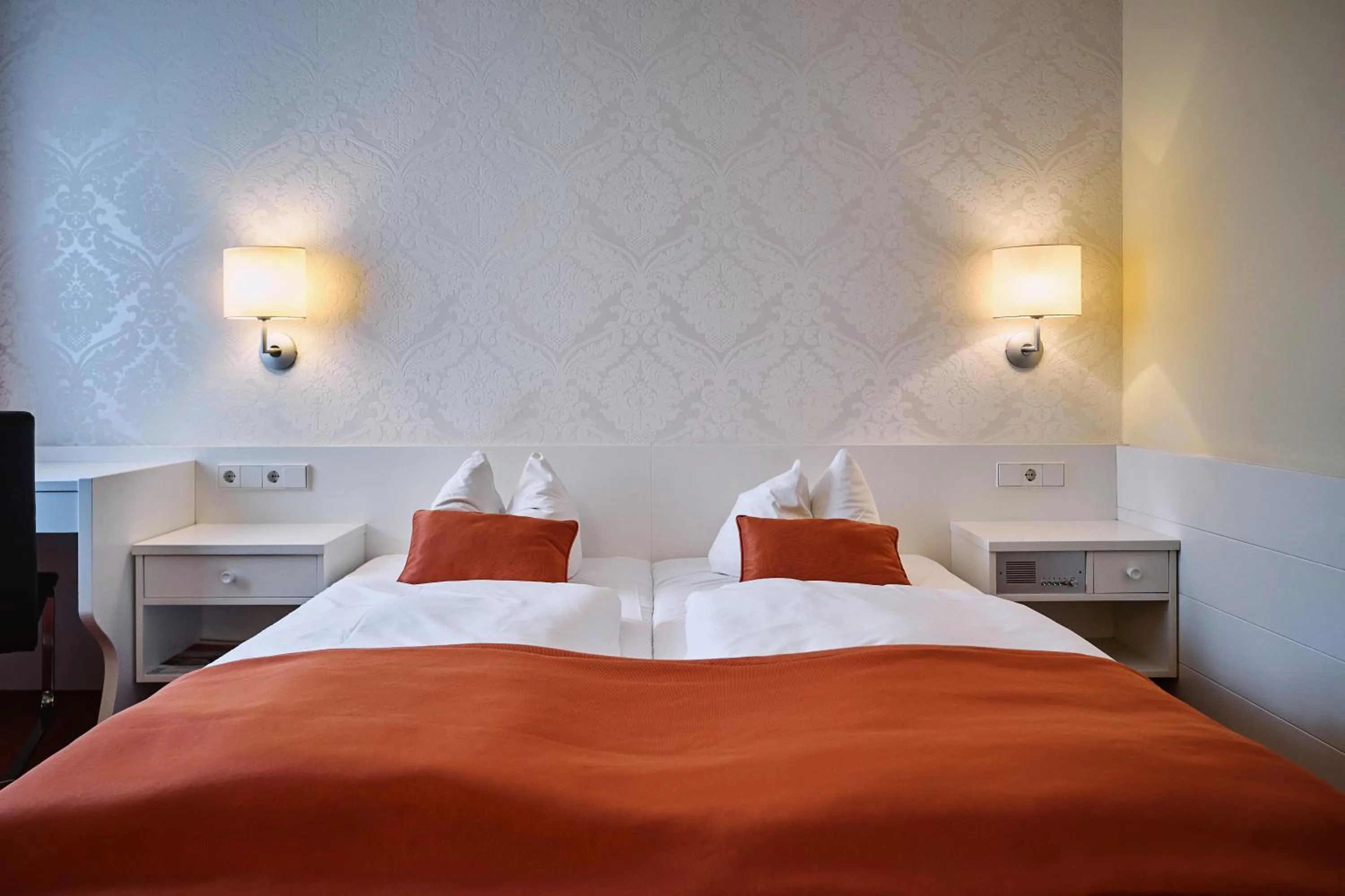 Bed in Herdegen Rooms - Self Check-in