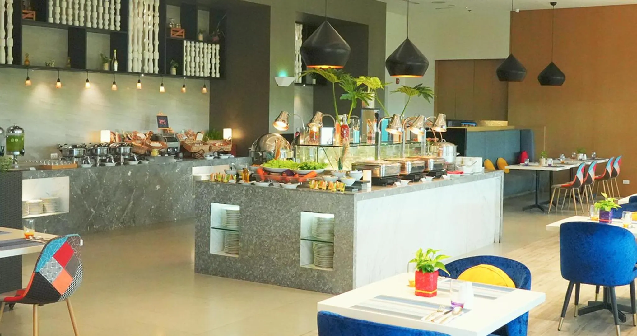 Buffet breakfast in Savoy Hotel Manila near Airport NAIA Terminal 3 MNL