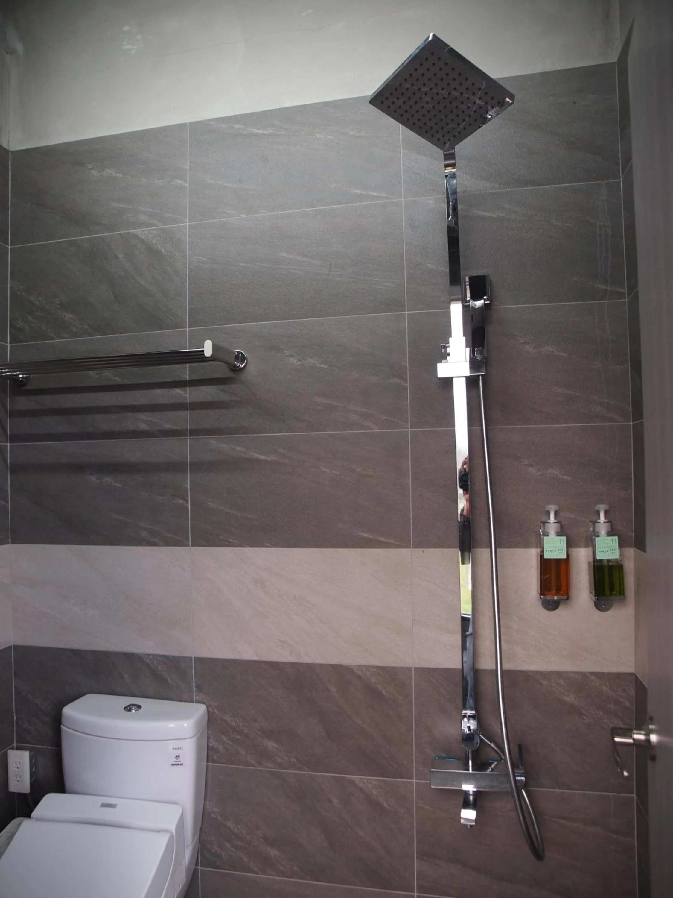 Shower in Enjoy Sanheyuan