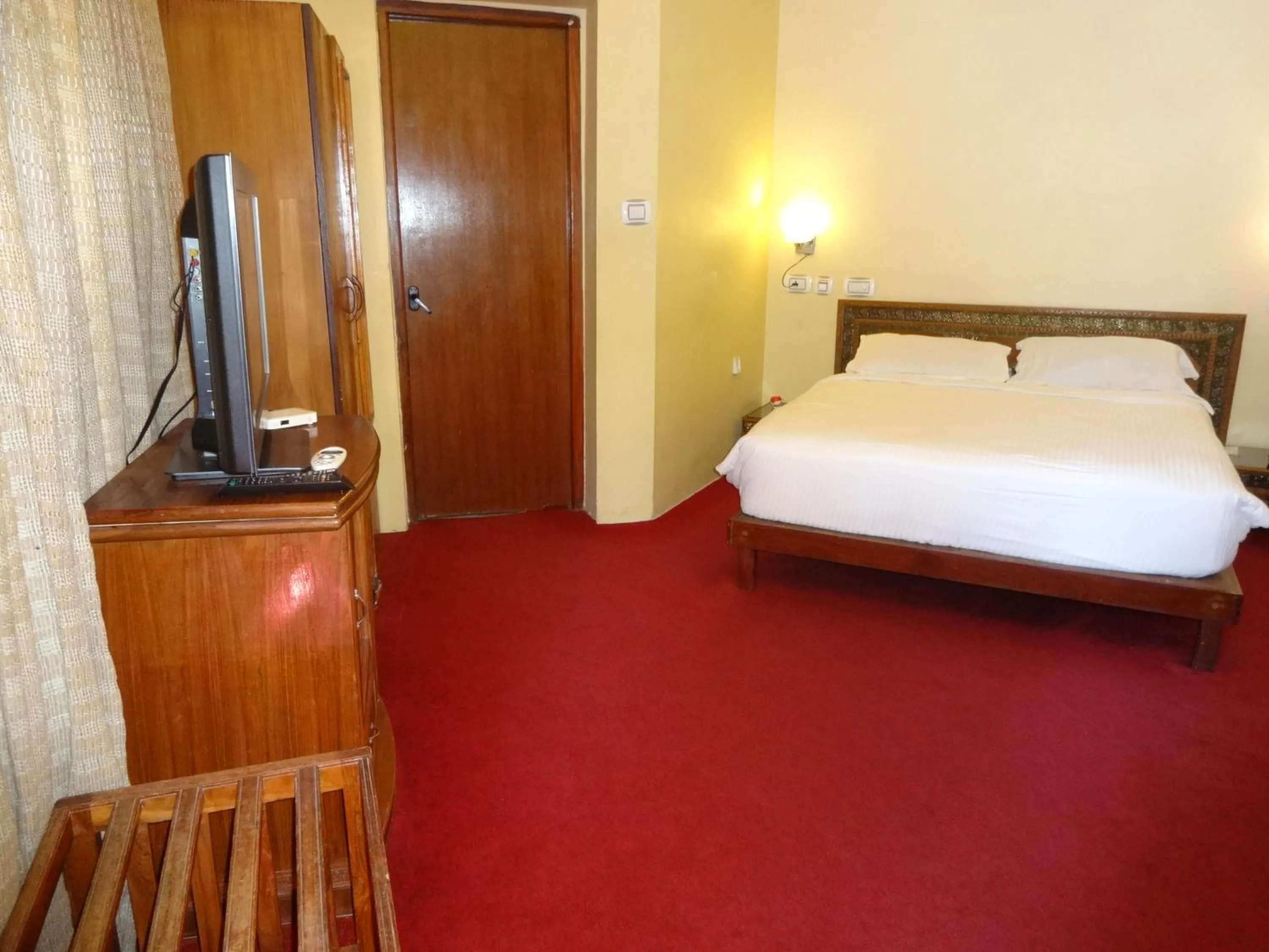 Bed in Deshadan Cliff & Beach Resort,Varkala