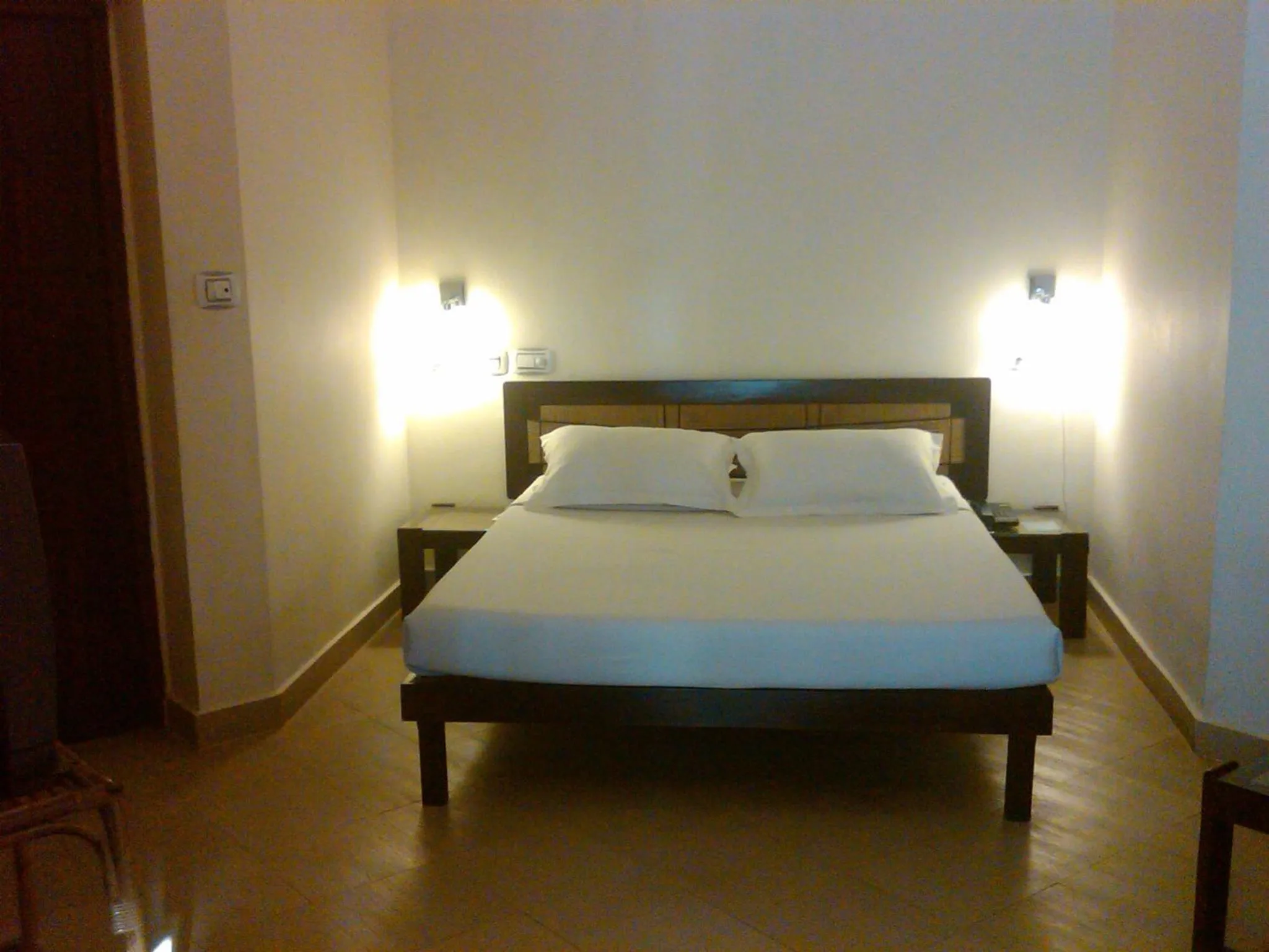 Bed in Deshadan Cliff & Beach Resort,Varkala