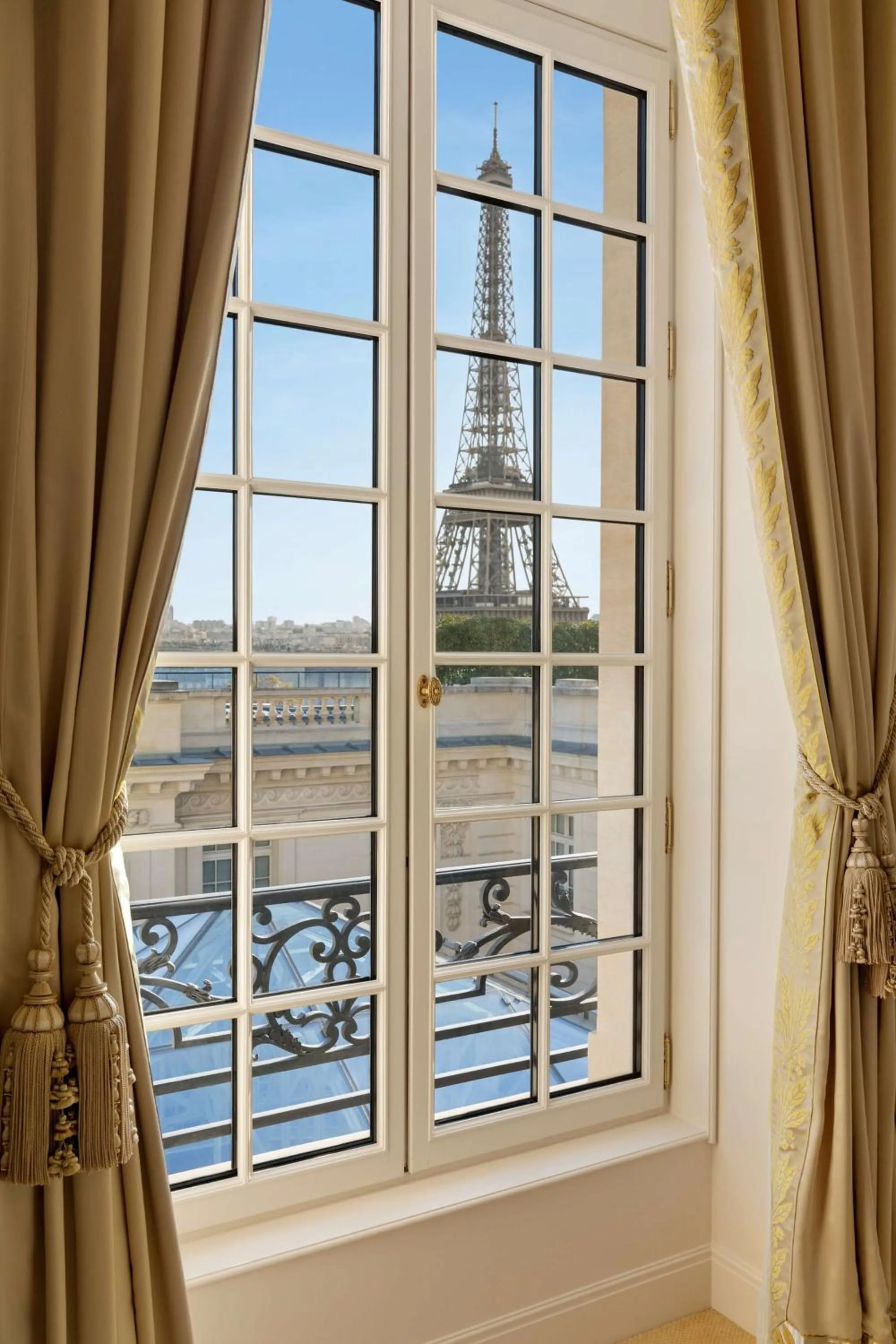 View (from property/room) in Shangri-La Paris