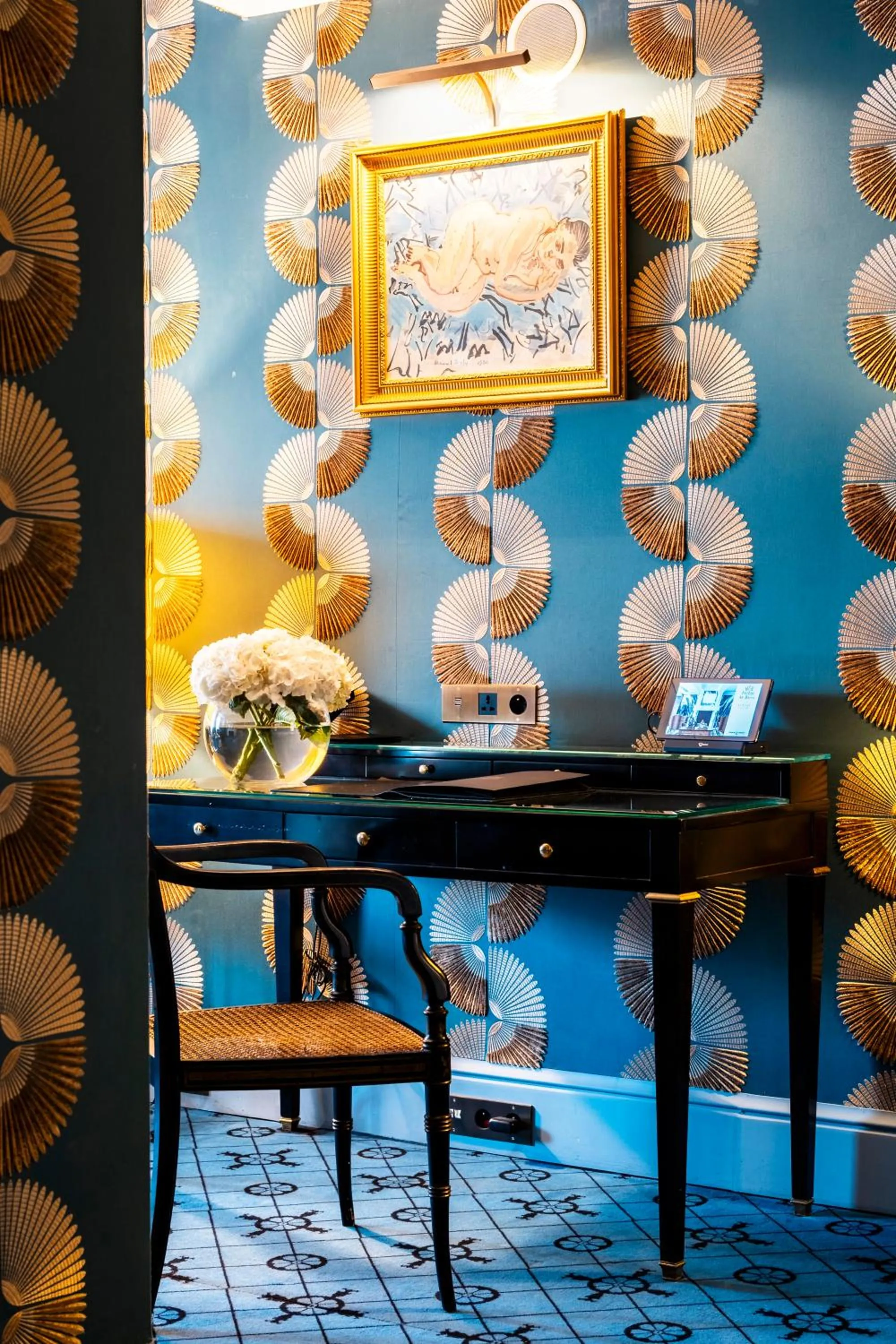 Hôtel de Berri Champs-Élysées, a Luxury Collection Hotel