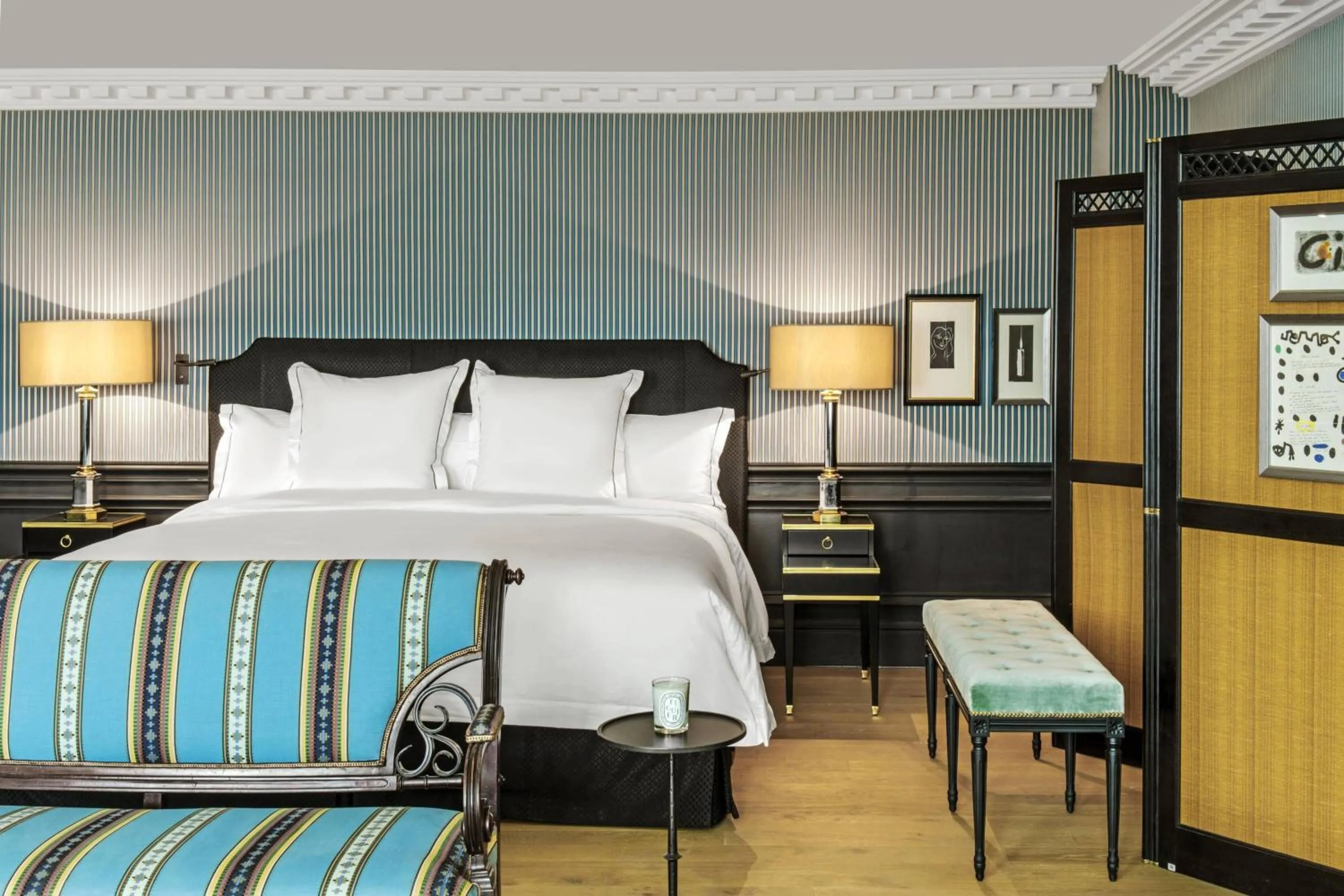 Photo of the whole room, Bed in Hôtel de Berri Champs-Élysées, a Luxury Collection Hotel