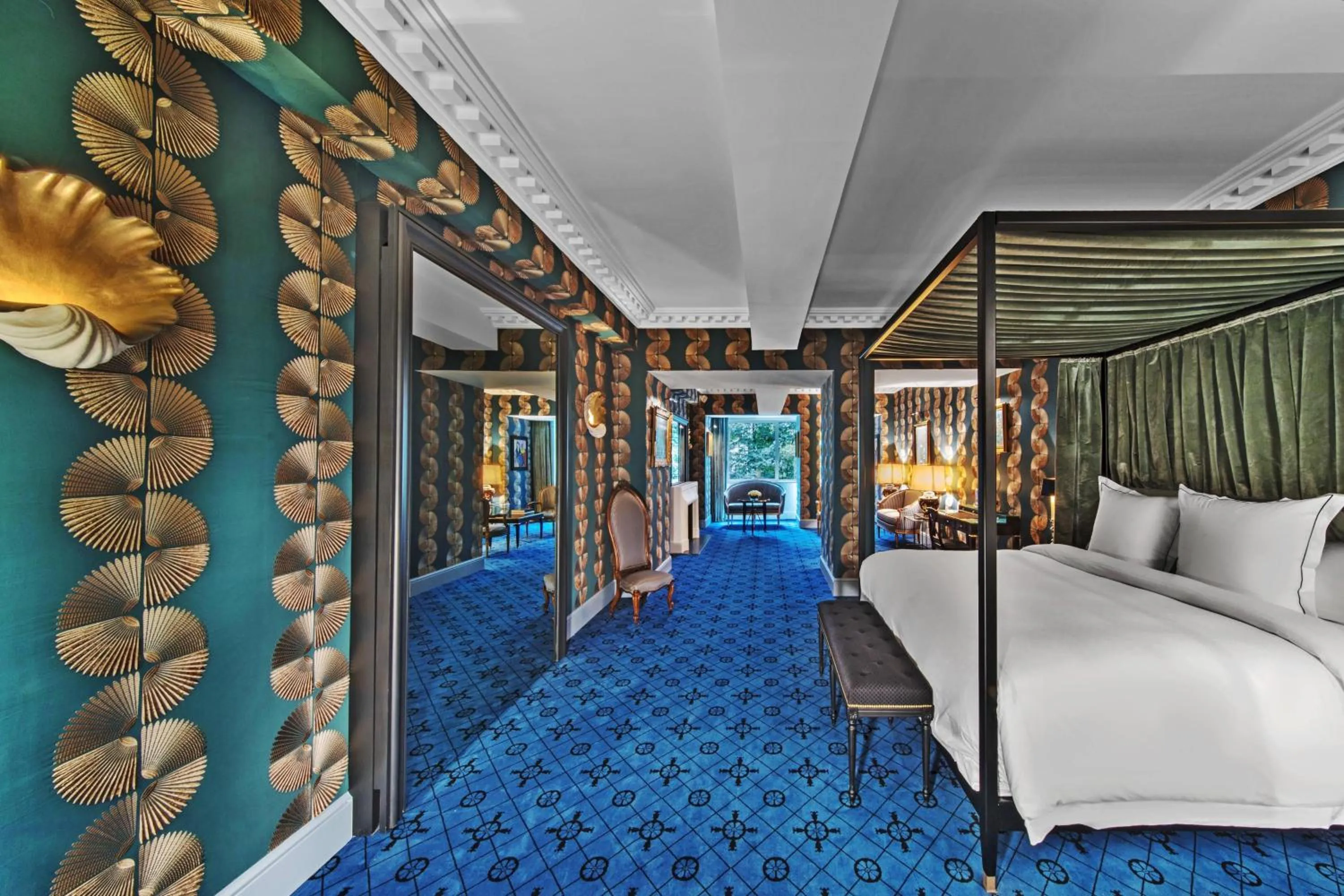 Photo of the whole room, Bed in Hôtel de Berri Champs-Élysées, a Luxury Collection Hotel