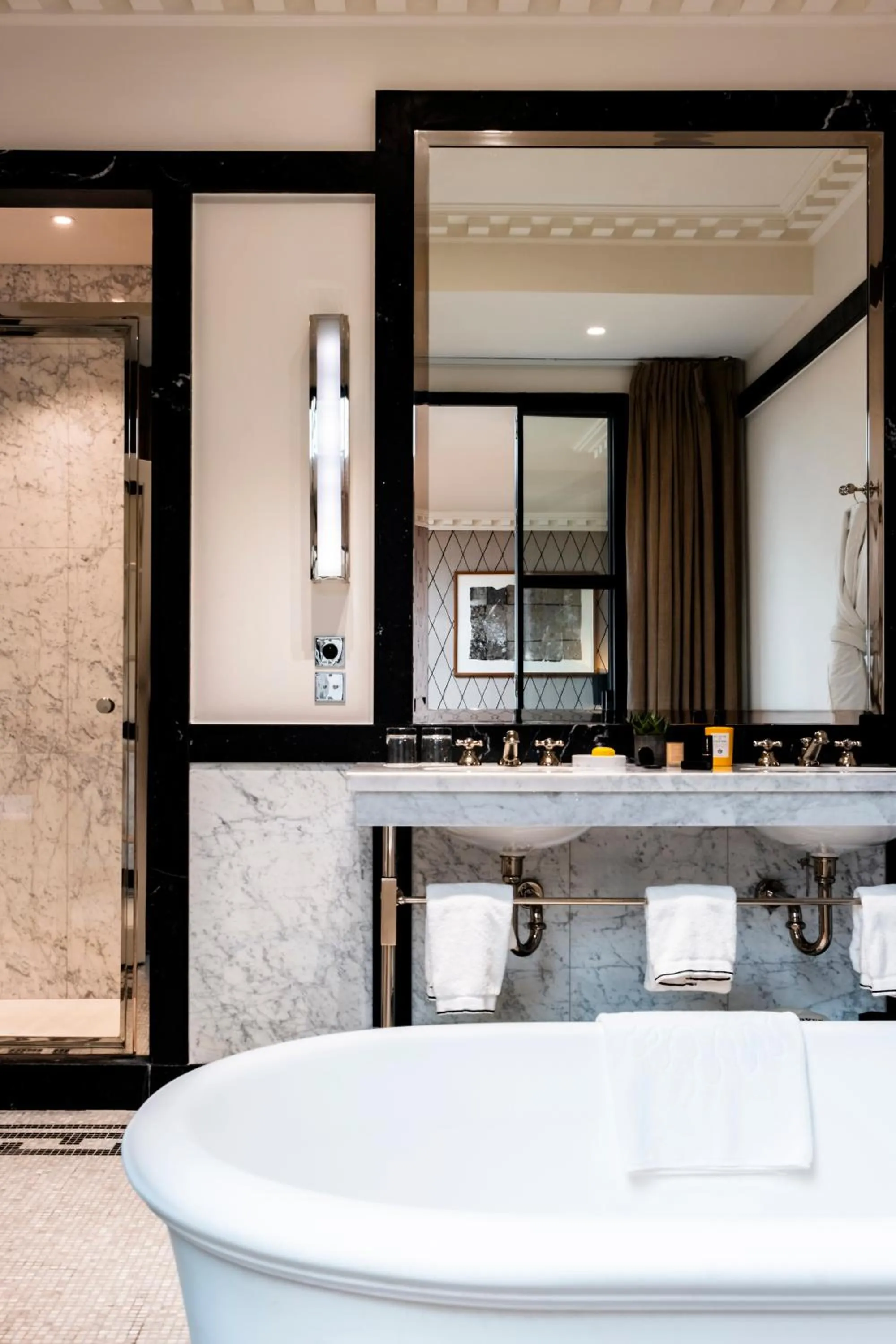 Hôtel de Berri Champs-Élysées, a Luxury Collection Hotel