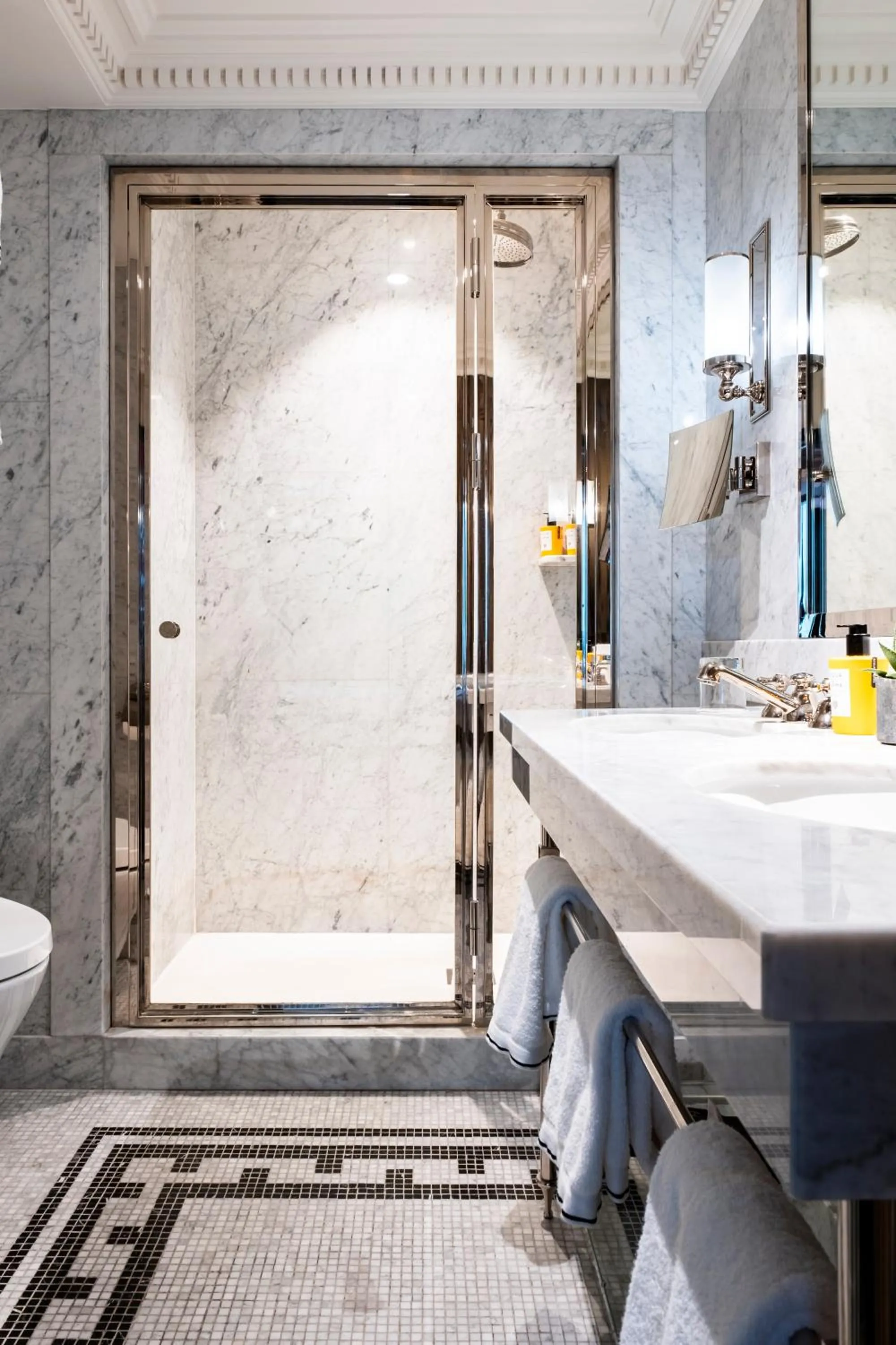 Hôtel de Berri Champs-Élysées, a Luxury Collection Hotel