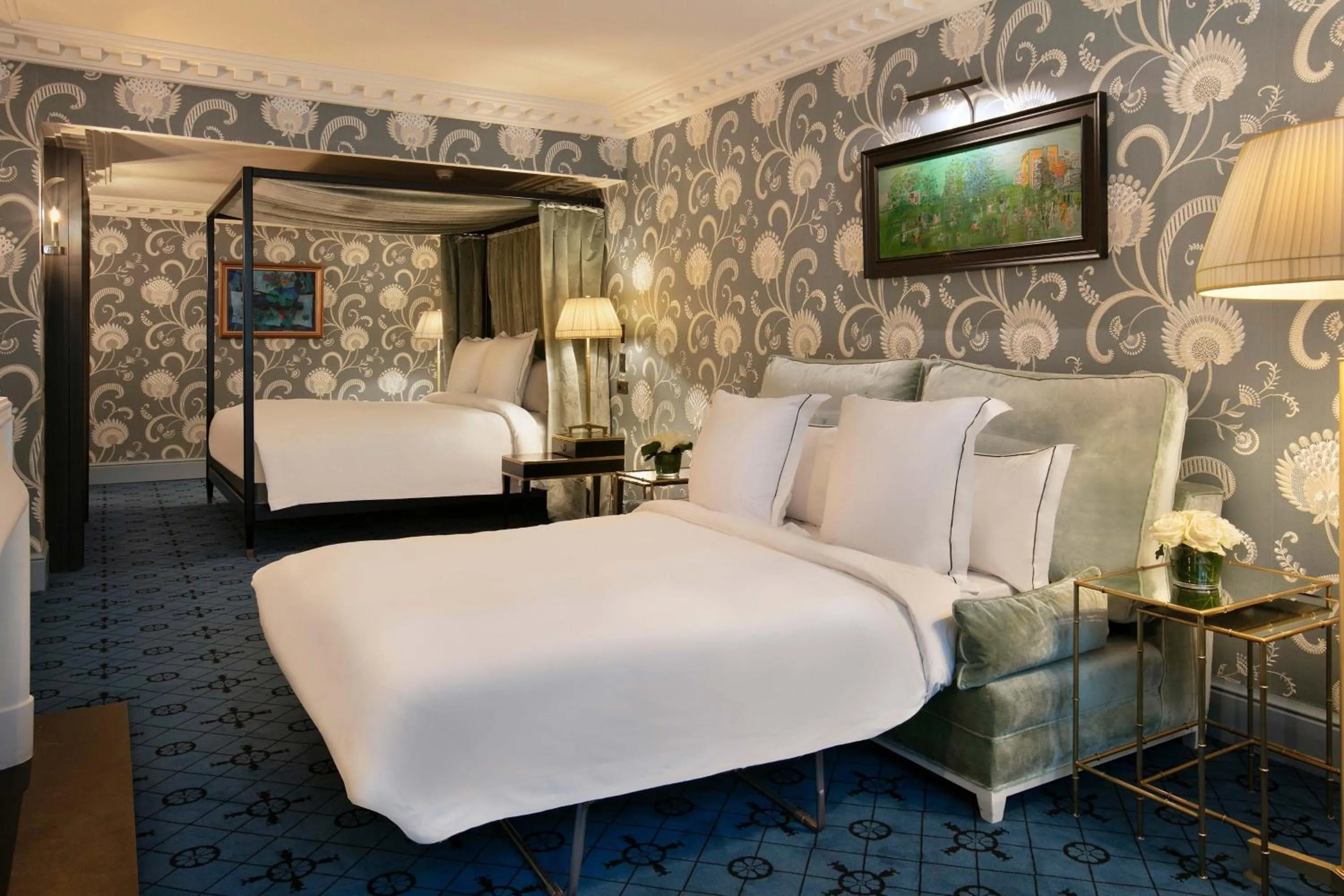 Photo of the whole room, Bed in Hôtel de Berri Champs-Élysées, a Luxury Collection Hotel