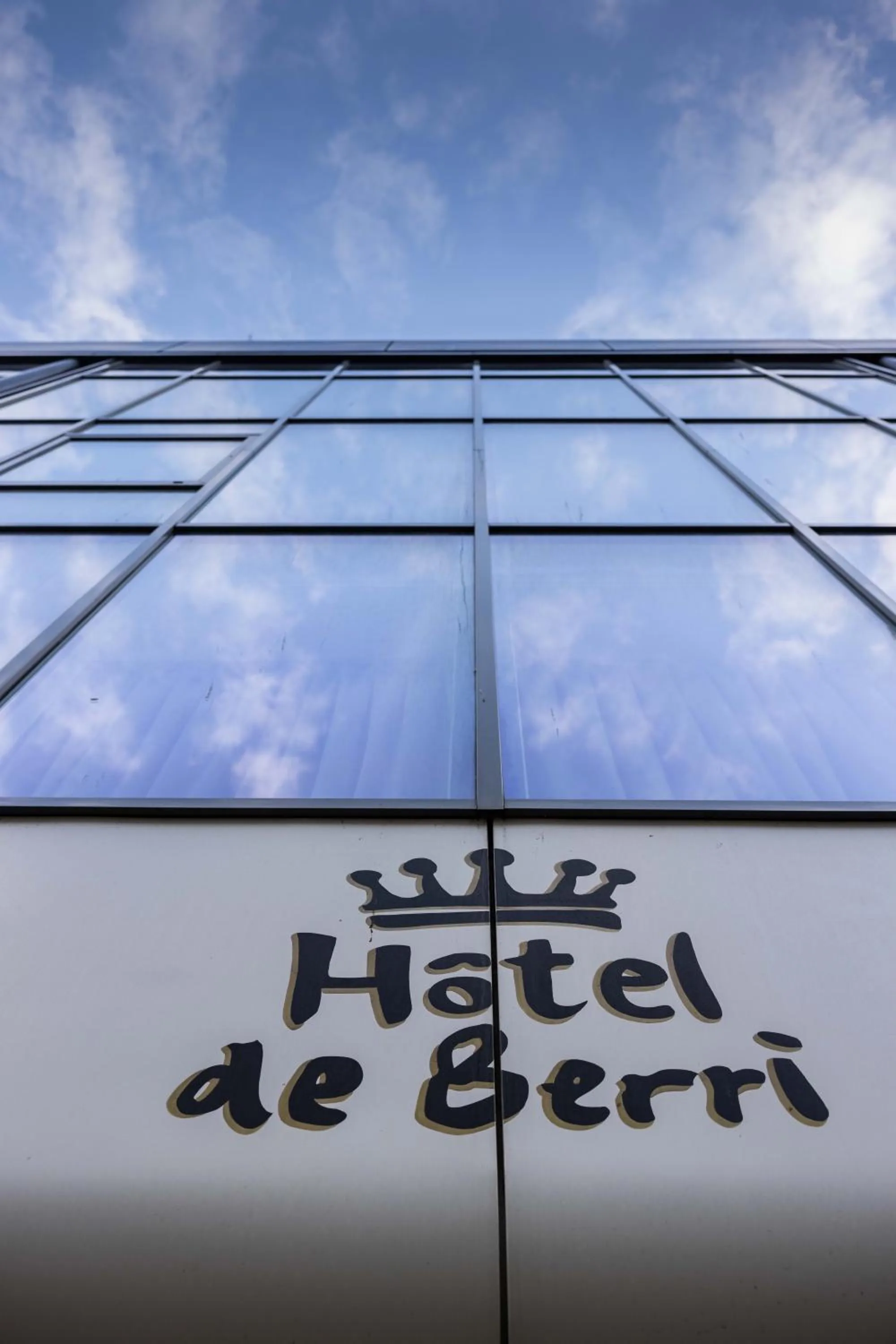 Property building in Hôtel de Berri Champs-Élysées, a Luxury Collection Hotel