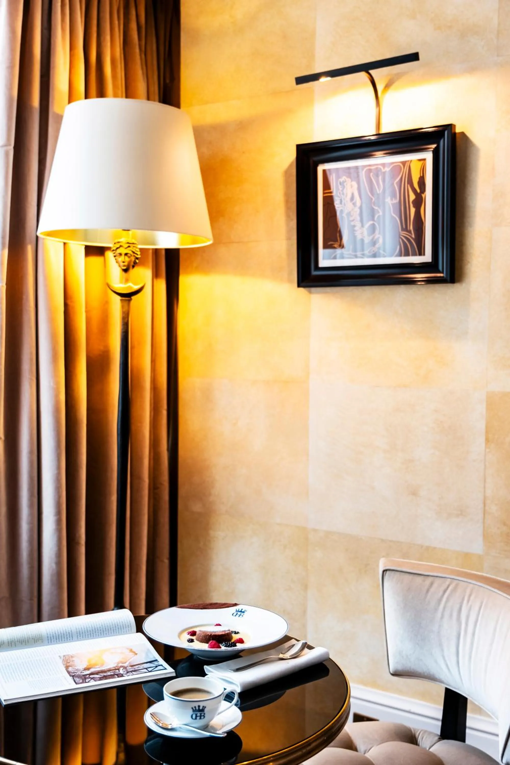 Hôtel de Berri Champs-Élysées, a Luxury Collection Hotel