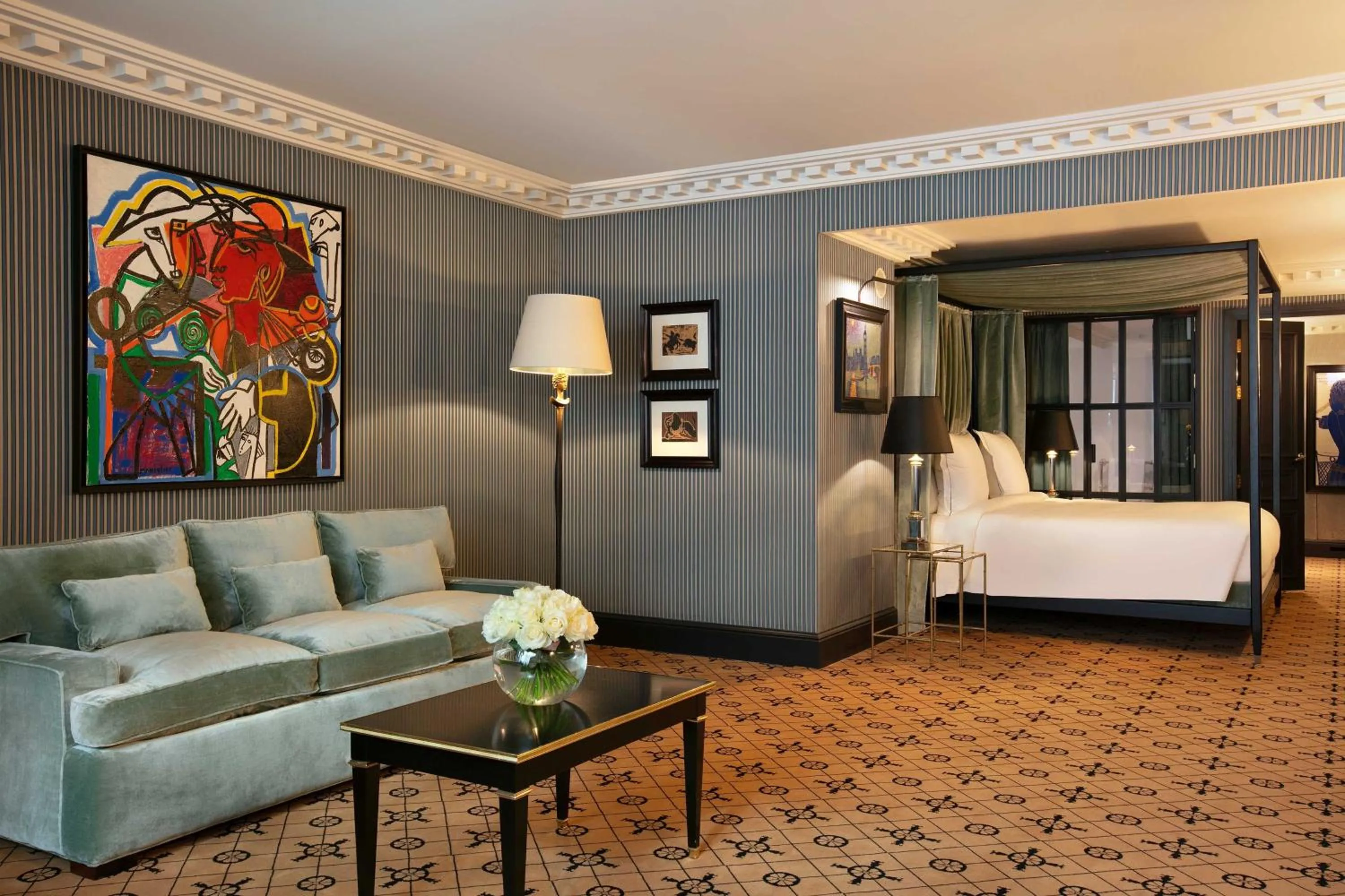 Photo of the whole room, Bed in Hôtel de Berri Champs-Élysées, a Luxury Collection Hotel
