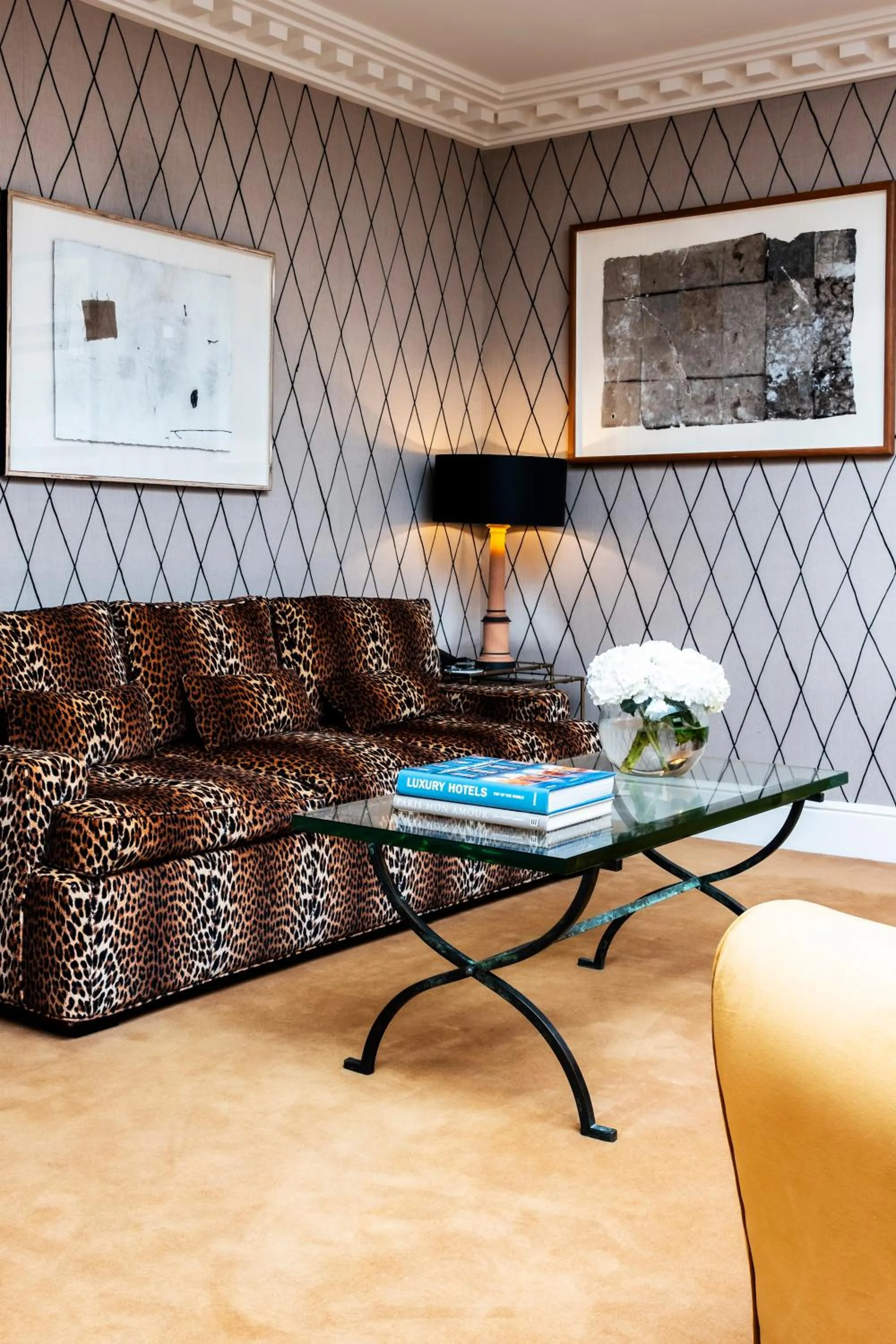 Hôtel de Berri Champs-Élysées, a Luxury Collection Hotel