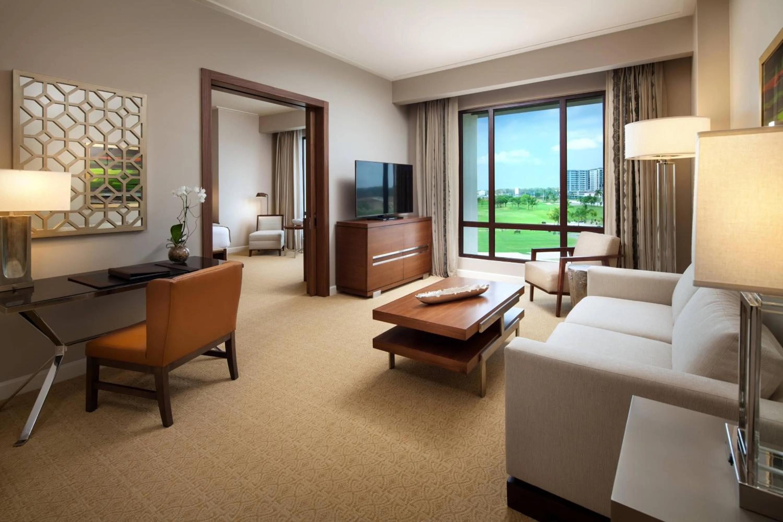 Living room, Bed in The Santa Maria, a Luxury Collection Hotel & Golf Resort, Panama City