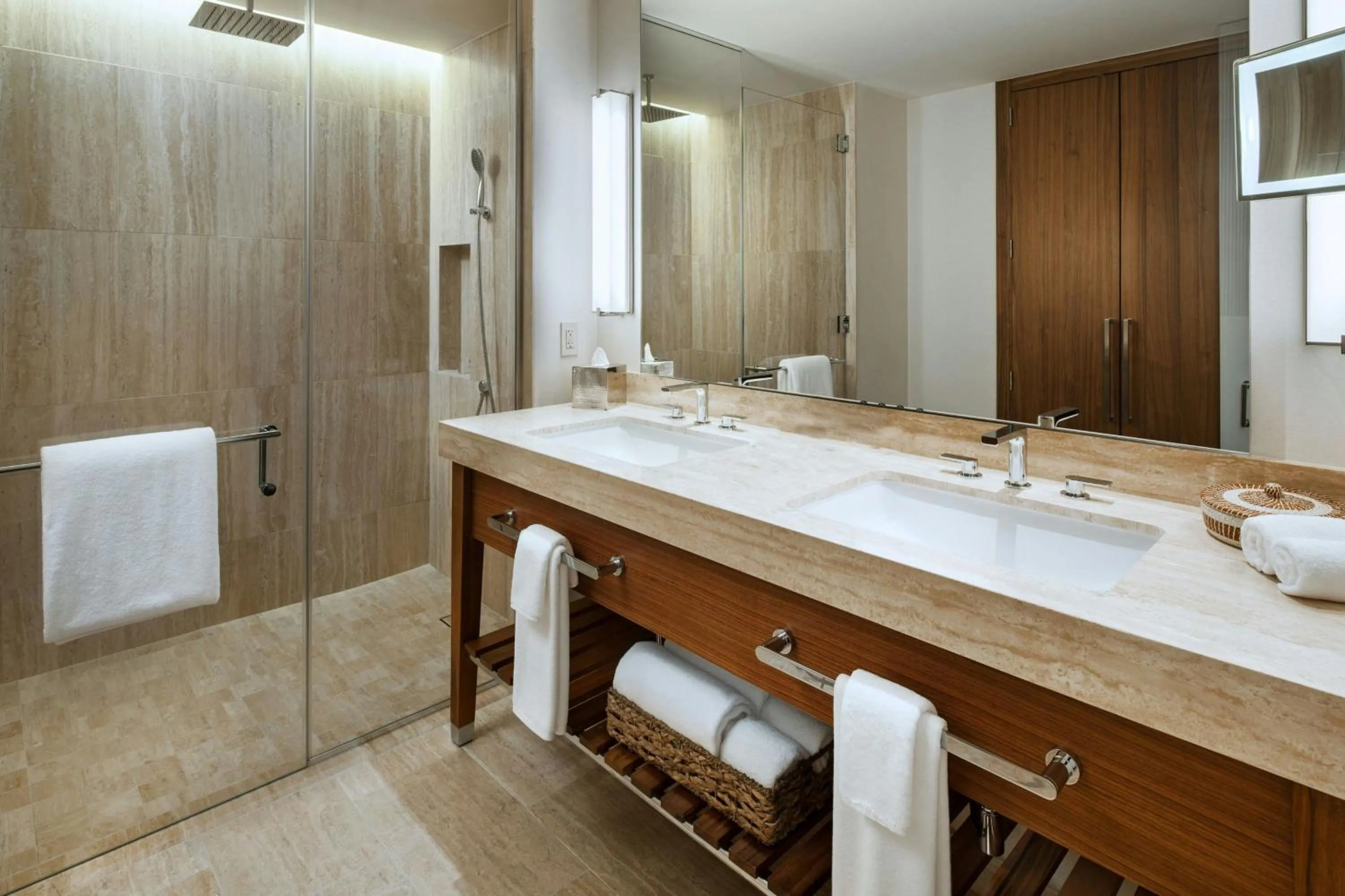 Bathroom in The Santa Maria, a Luxury Collection Hotel & Golf Resort, Panama City