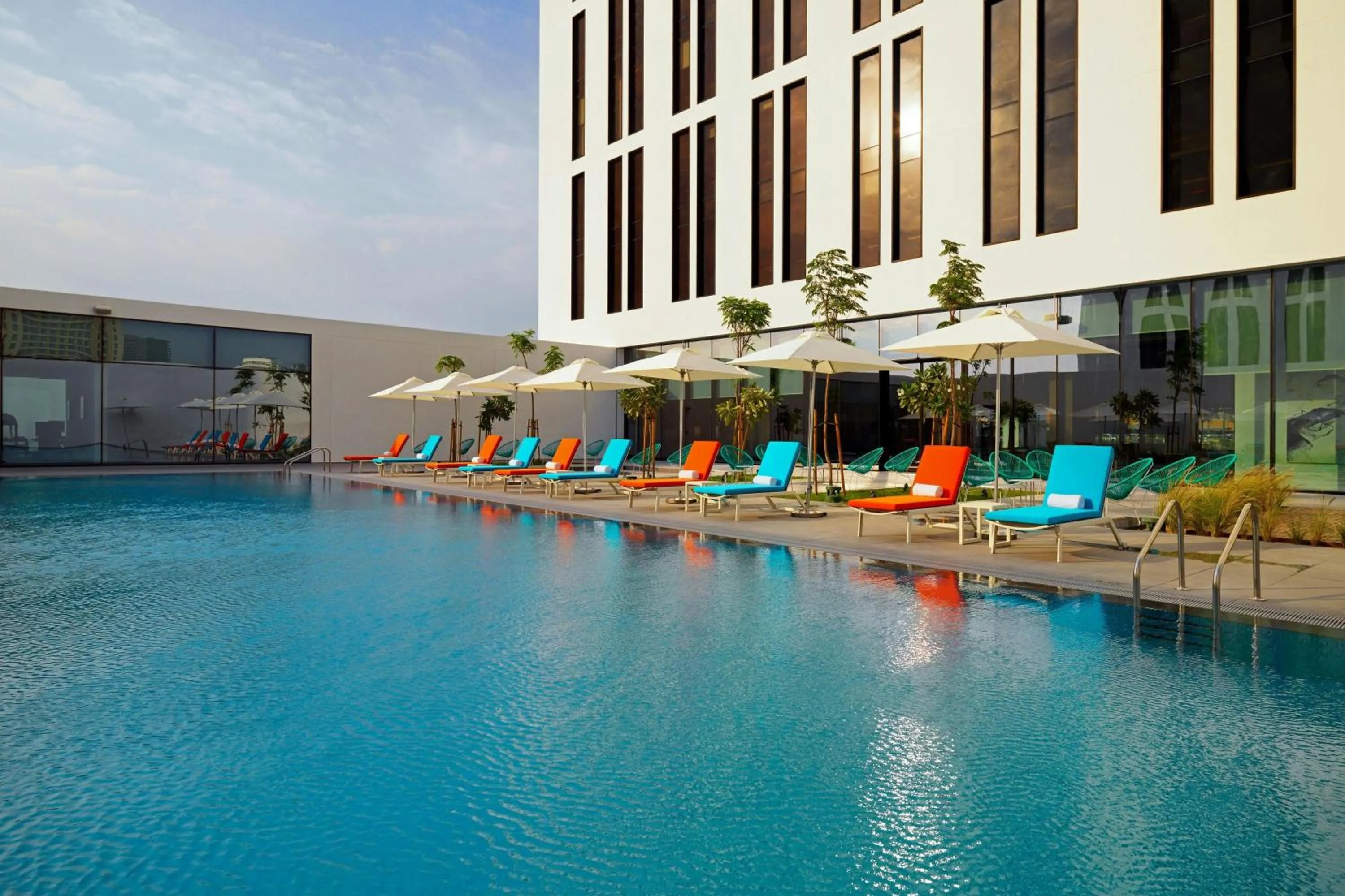 Swimming pool in Aloft Me'aisam, Dubai