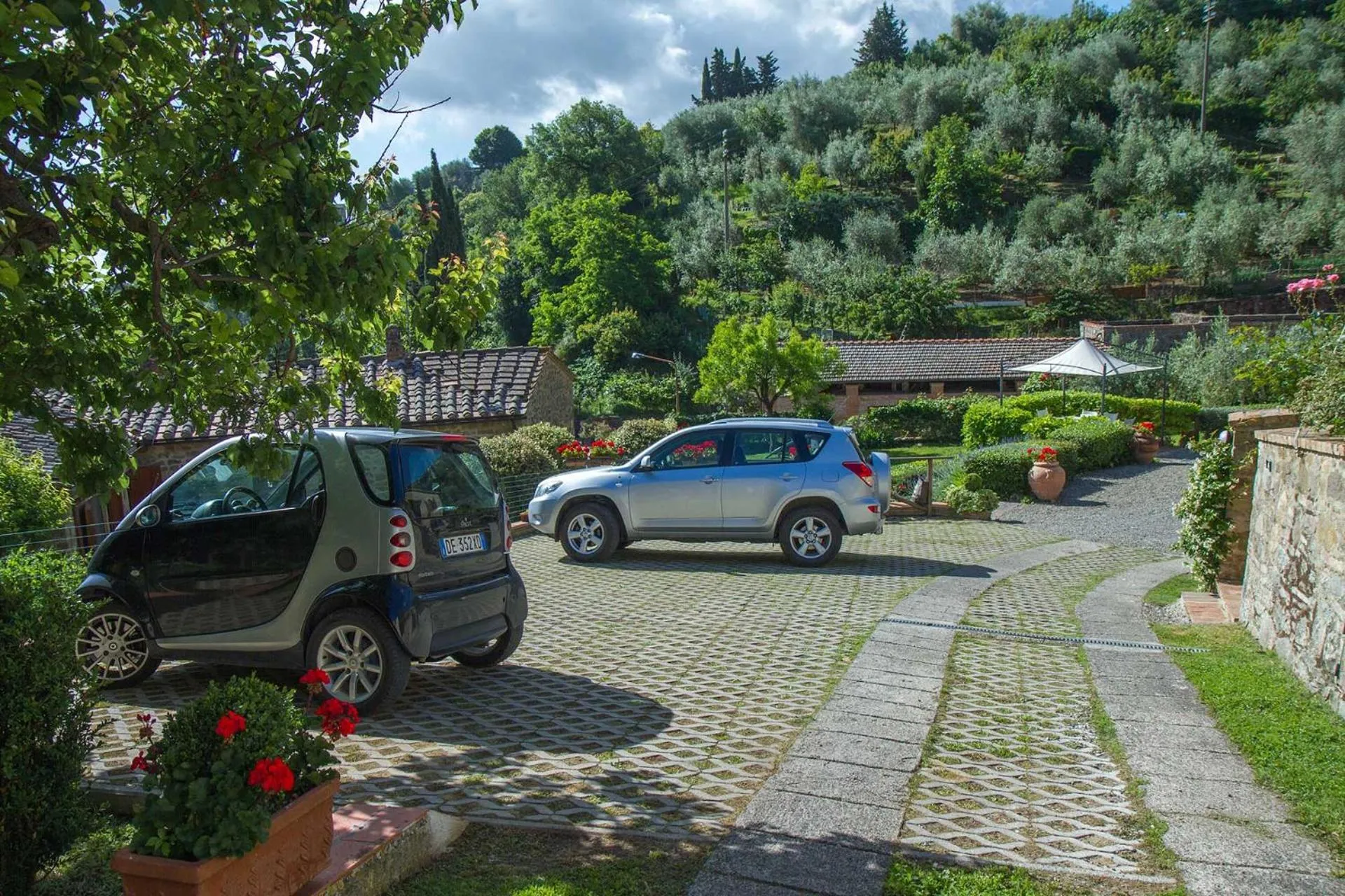 Parking in Porta Castellana B&B - Apartment