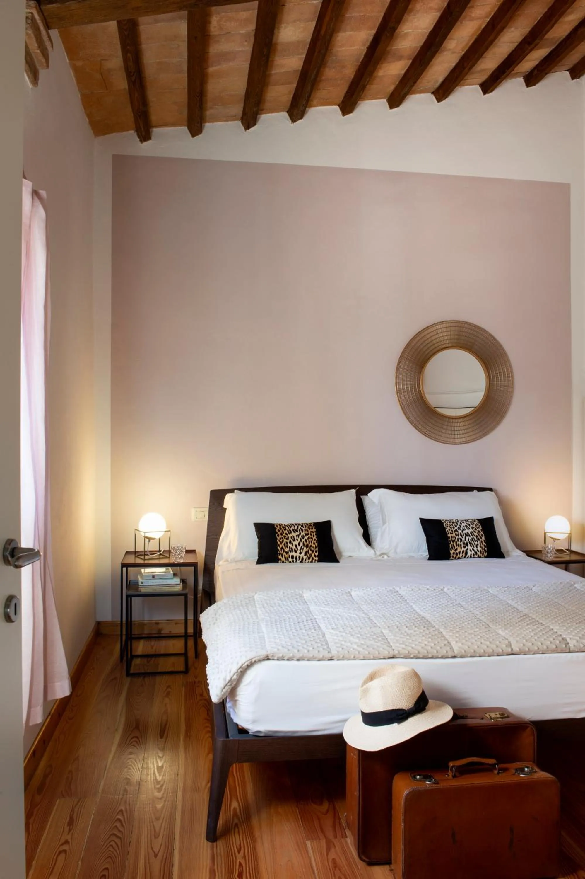 Bed in Porta Castellana B&B - Apartment