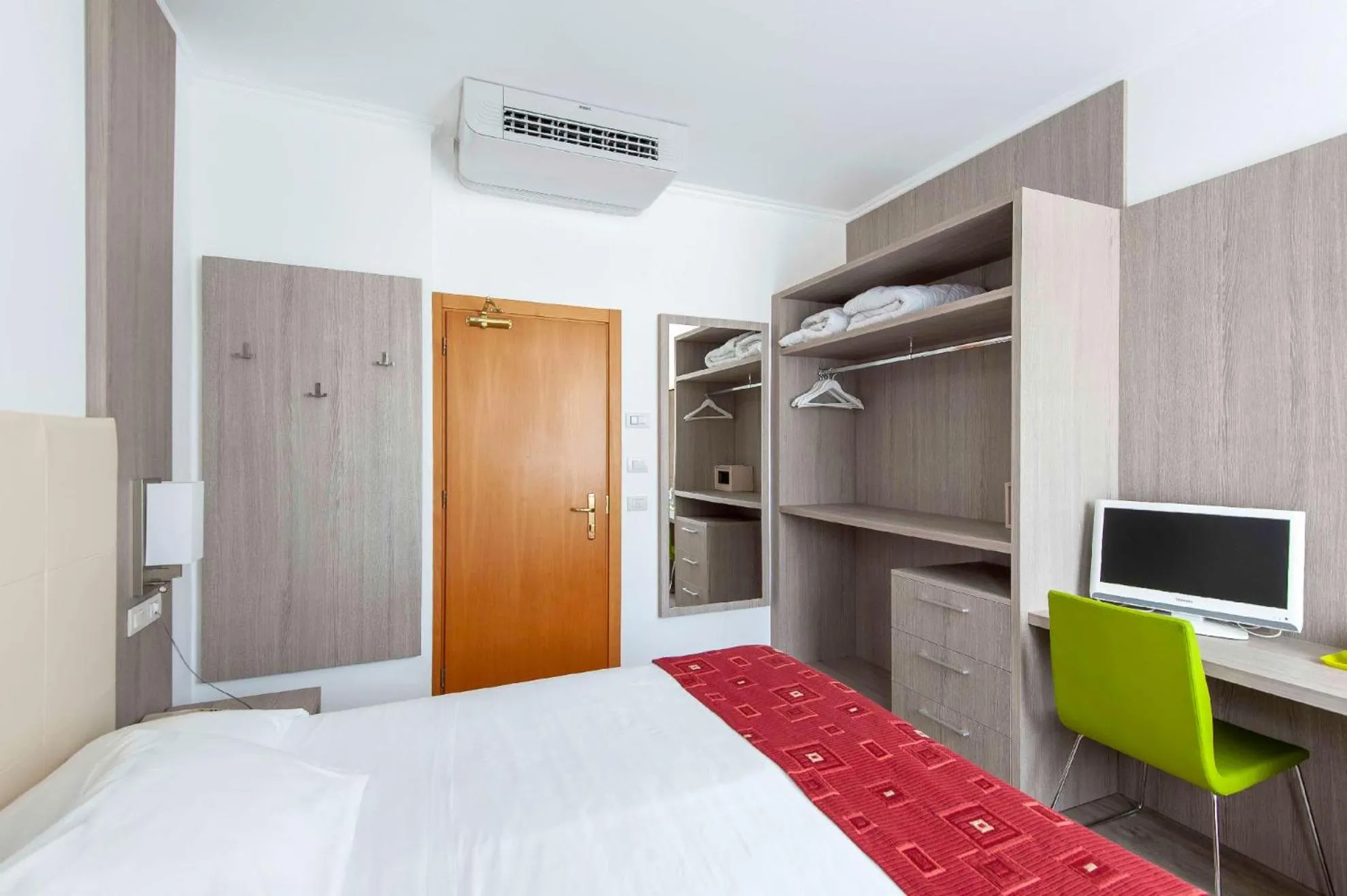 Photo of the whole room in Velòra ex Hotel Venezia