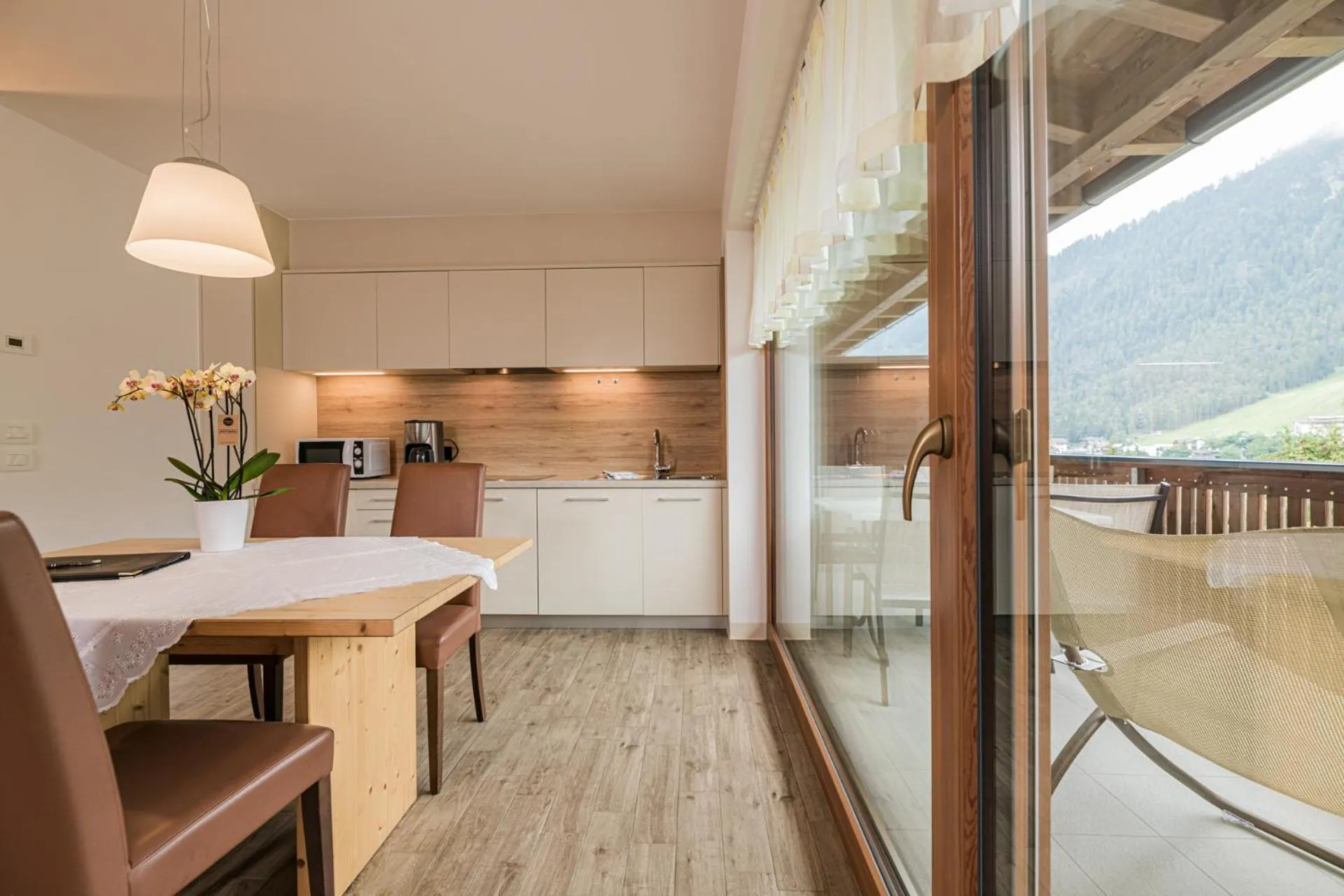 Kitchen or kitchenette in PLAN DE CORONES apartments