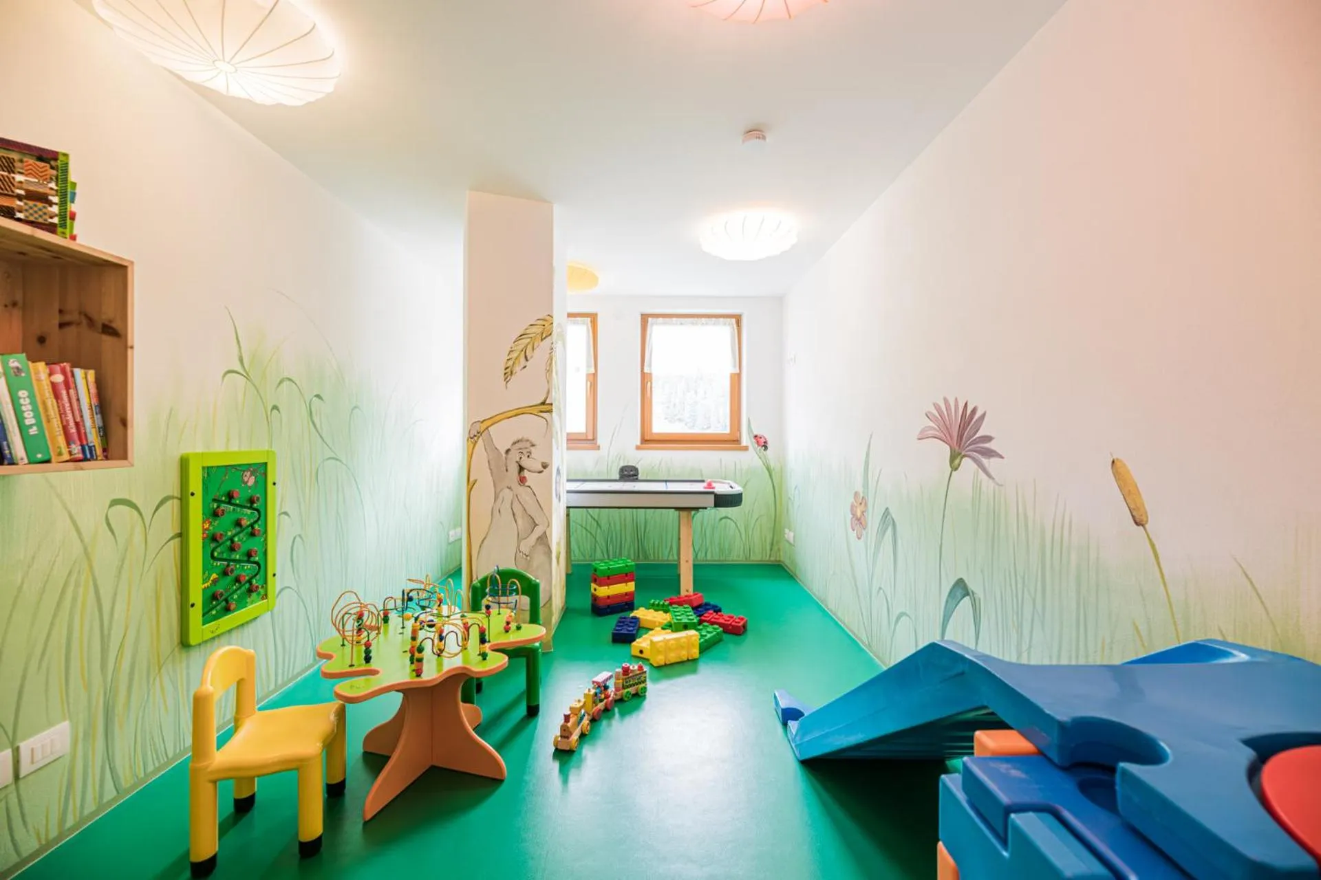 Children play ground in PLAN DE CORONES apartments