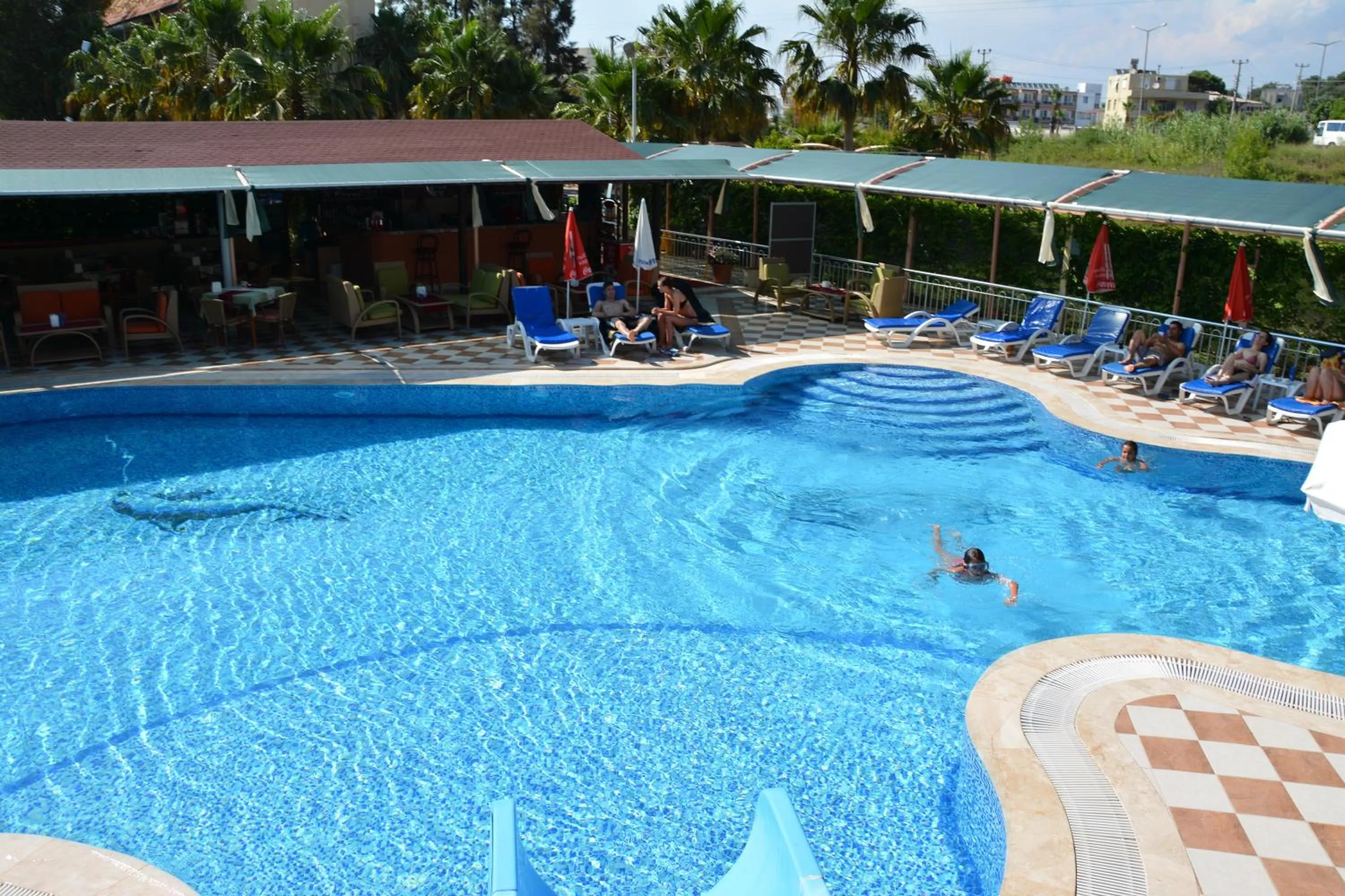 Swimming pool in Yavuzhan Hotel