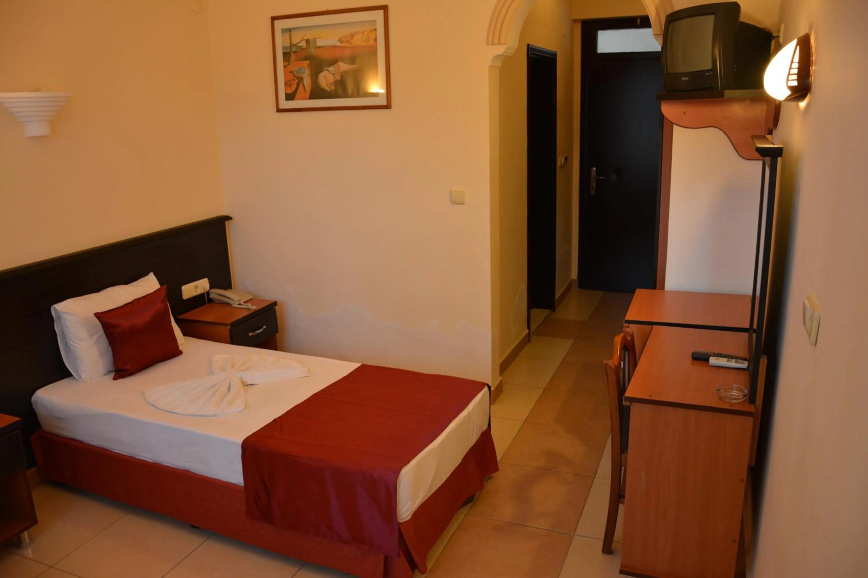 Photo of the whole room, Bed in Yavuzhan Hotel