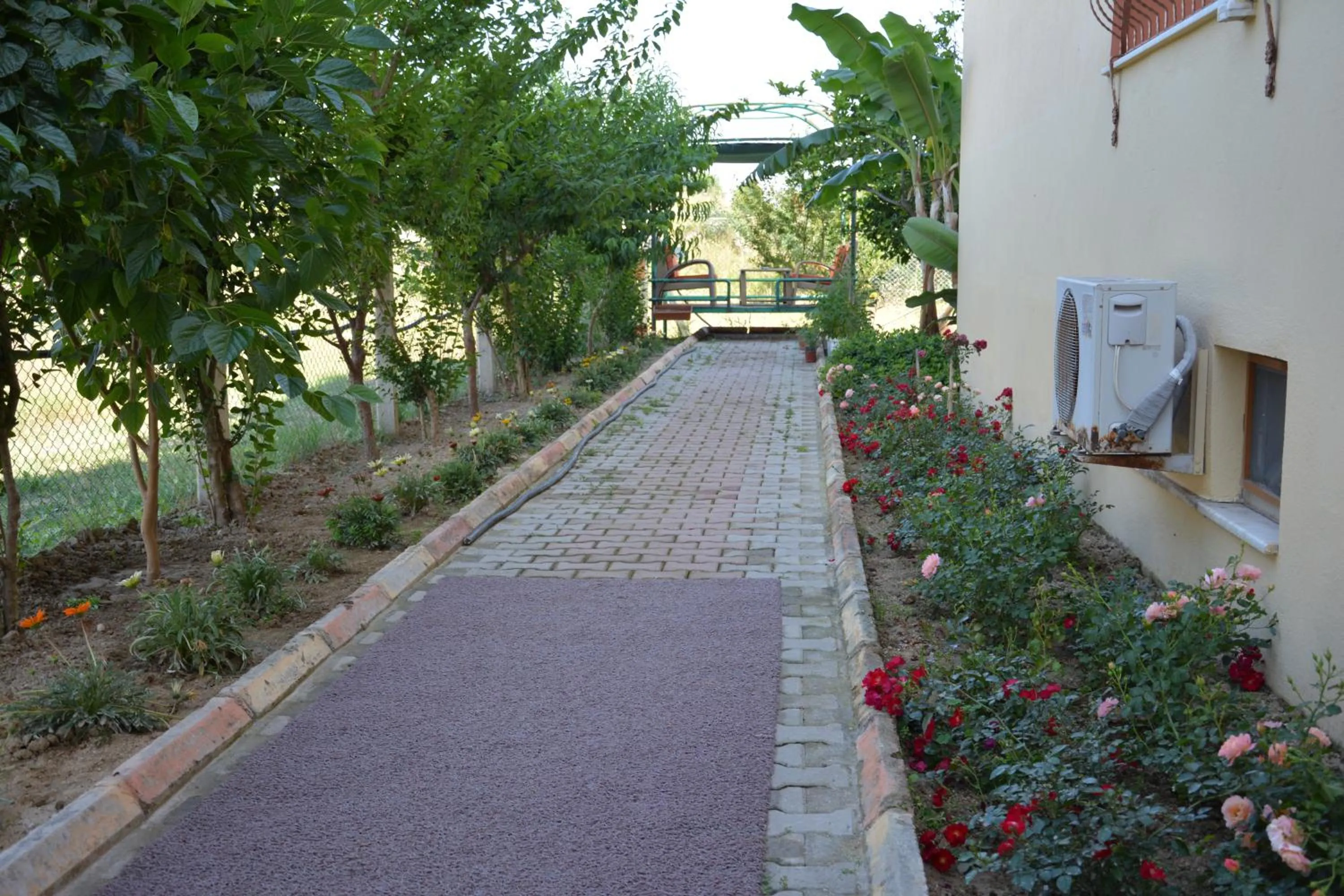 Garden in Yavuzhan Hotel