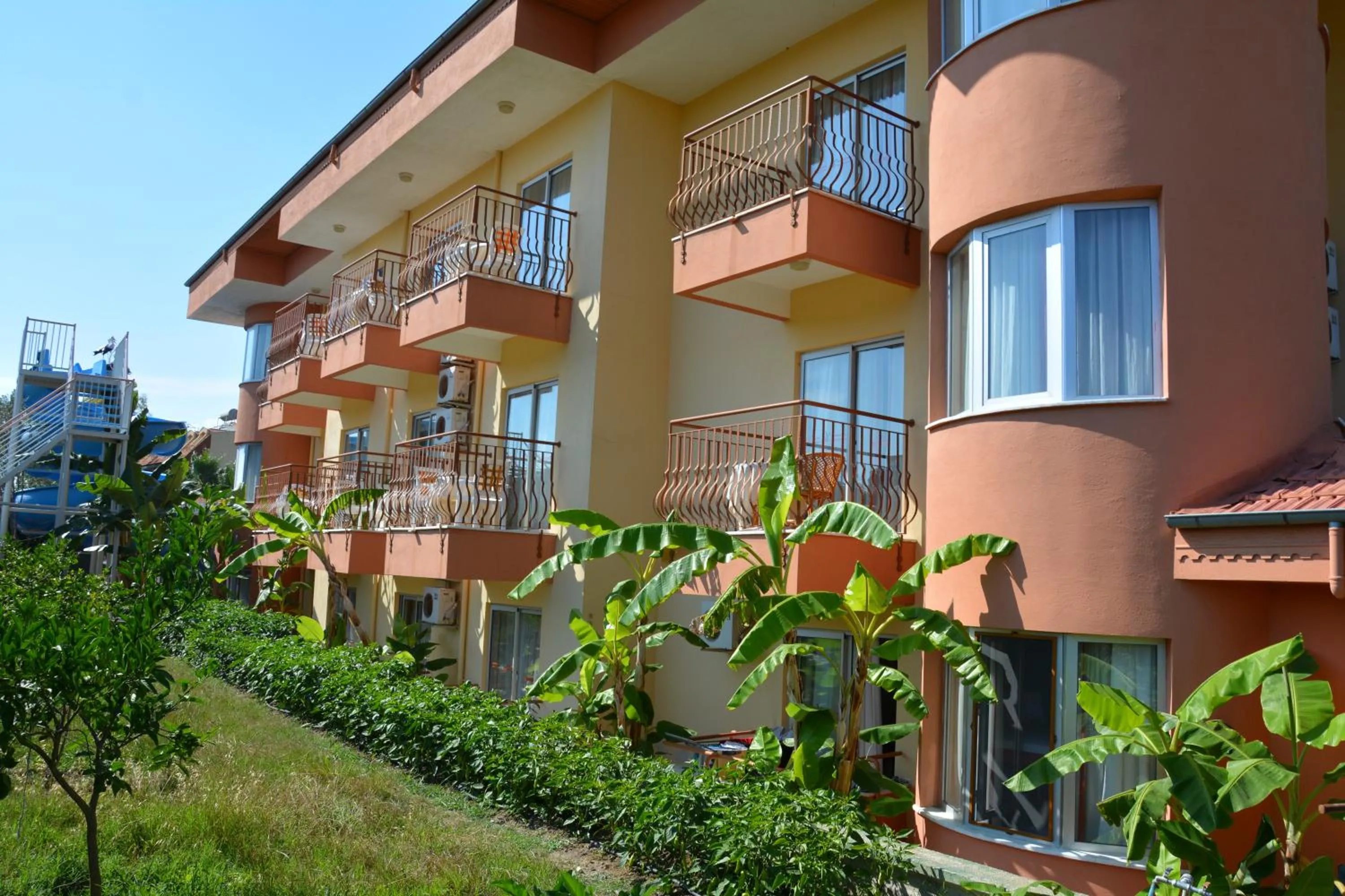 Garden in Yavuzhan Hotel