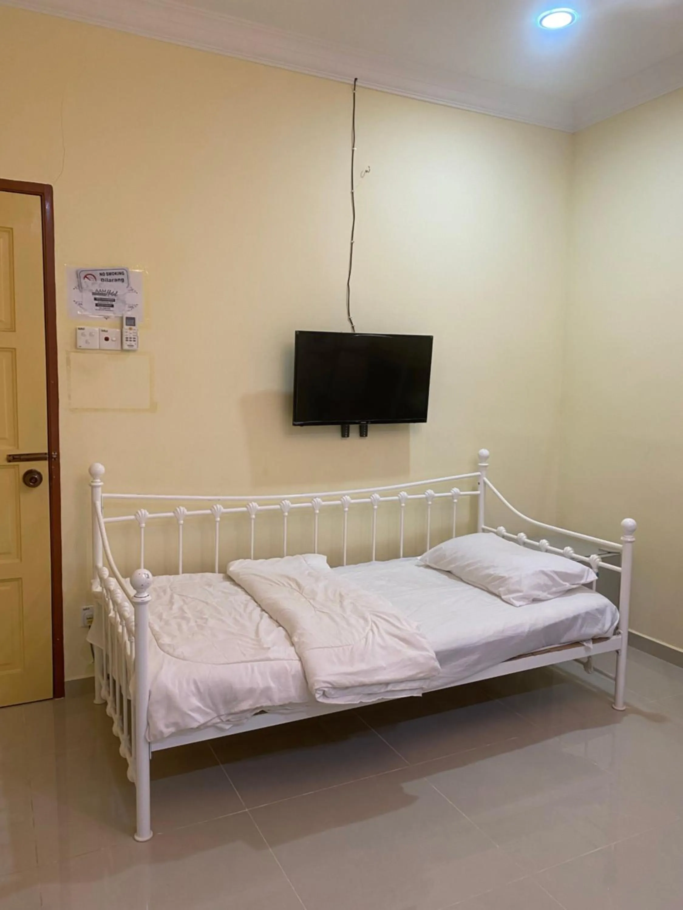 TV and multimedia, Bed in AAM Hotel