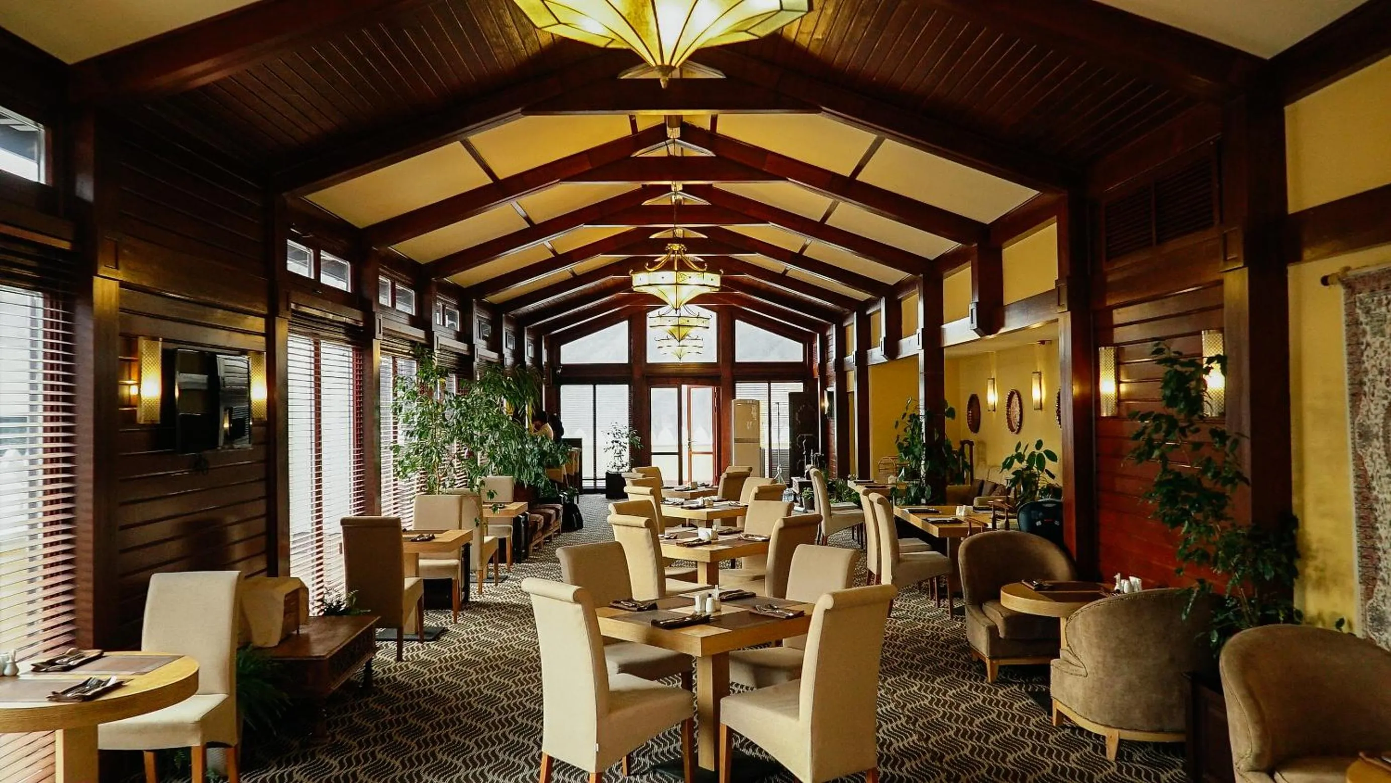 Restaurant/places to eat in Samal Resort & SPA