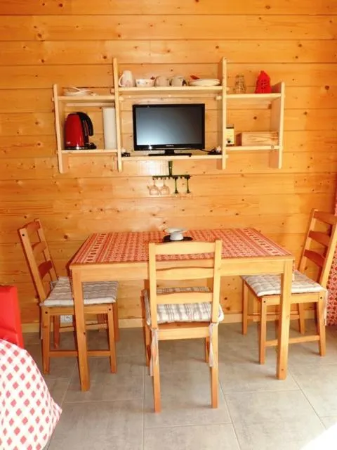 Dining area in Au Bout du Chemin