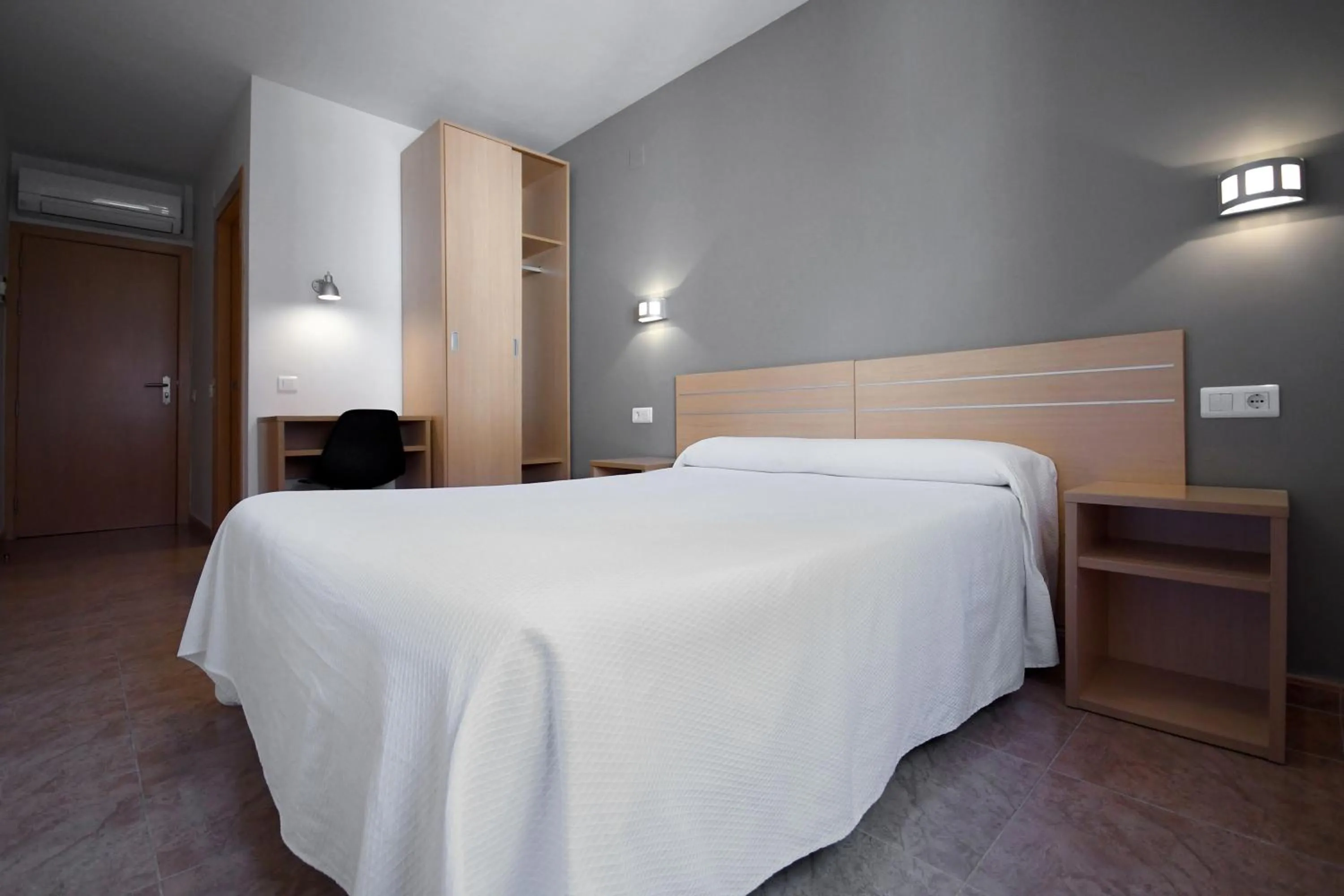 Bed in El Camí Hotel