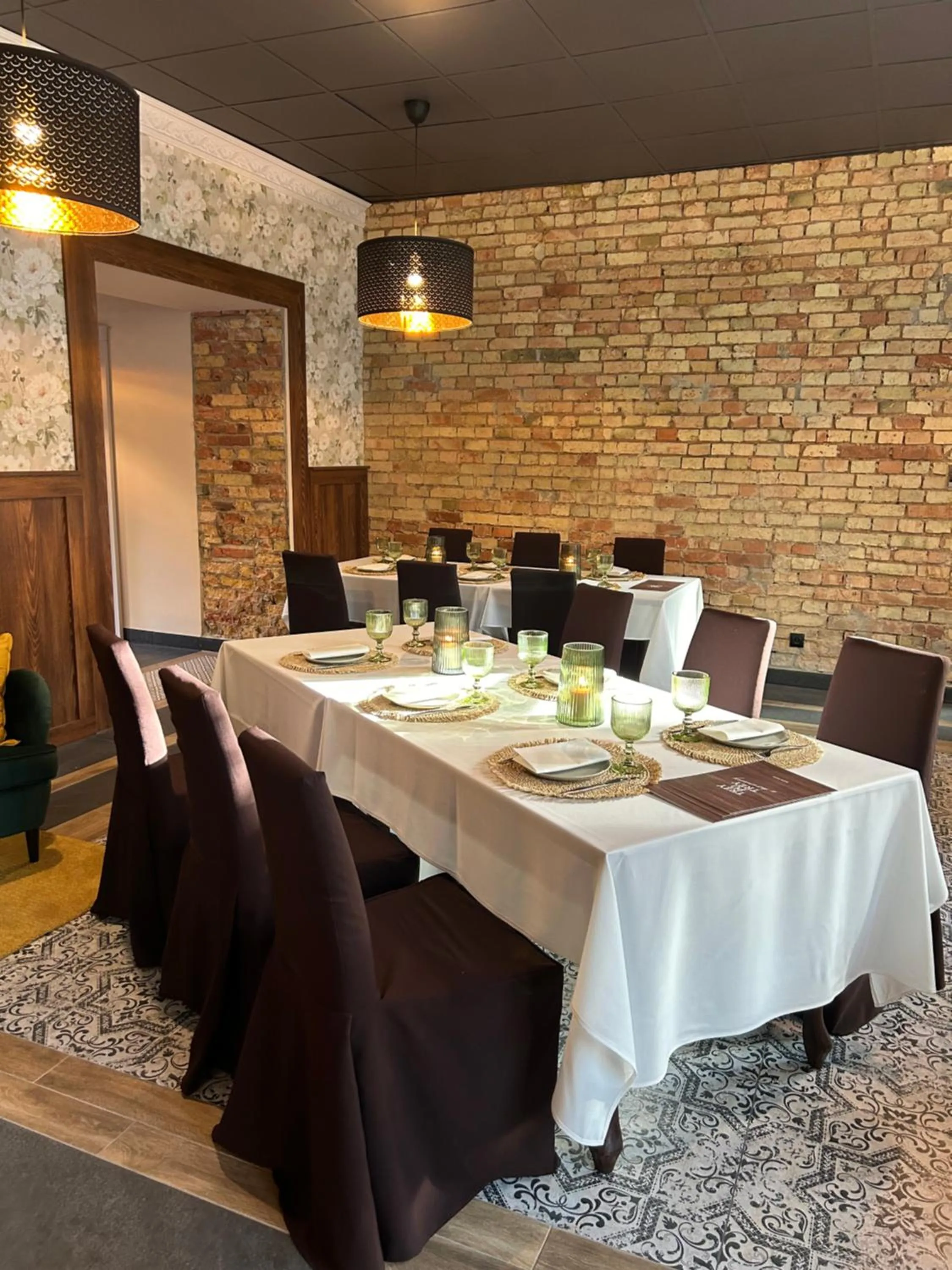 Restaurant/places to eat in Kamienica Boutique ApartHotel