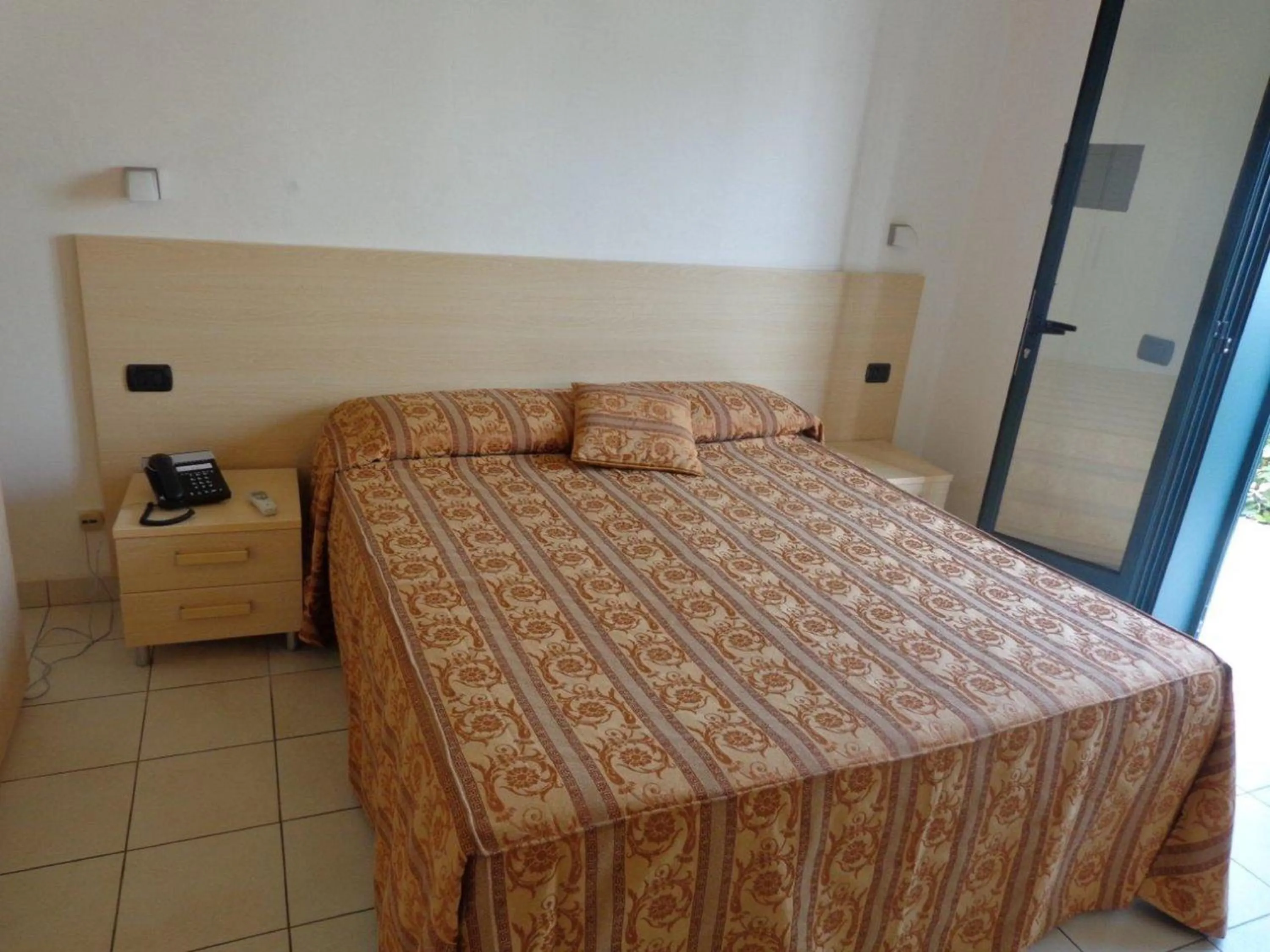 Bedroom, Bed in Residence - Blu Mare Alimini