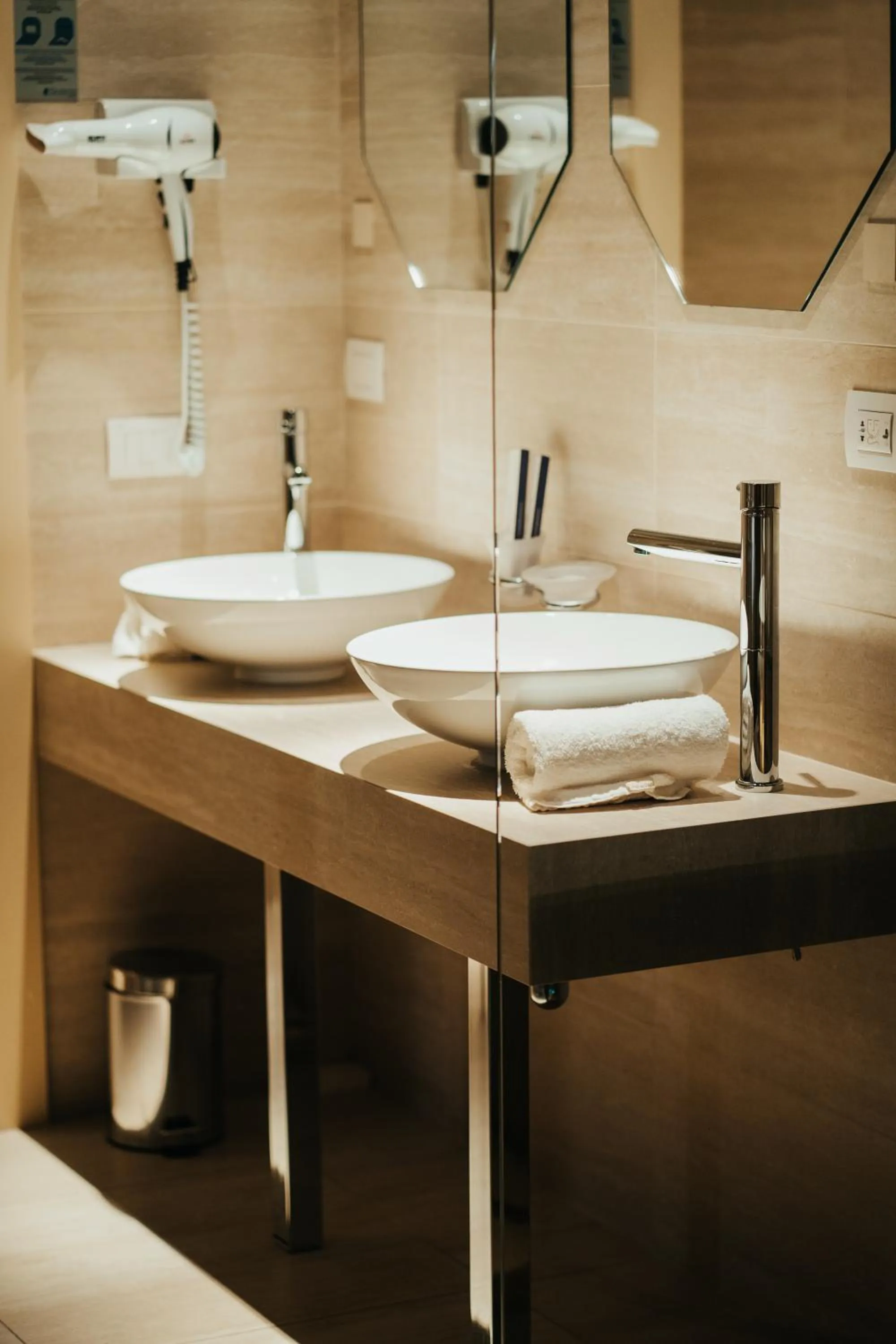 Bathroom in Emotional Grand Motel