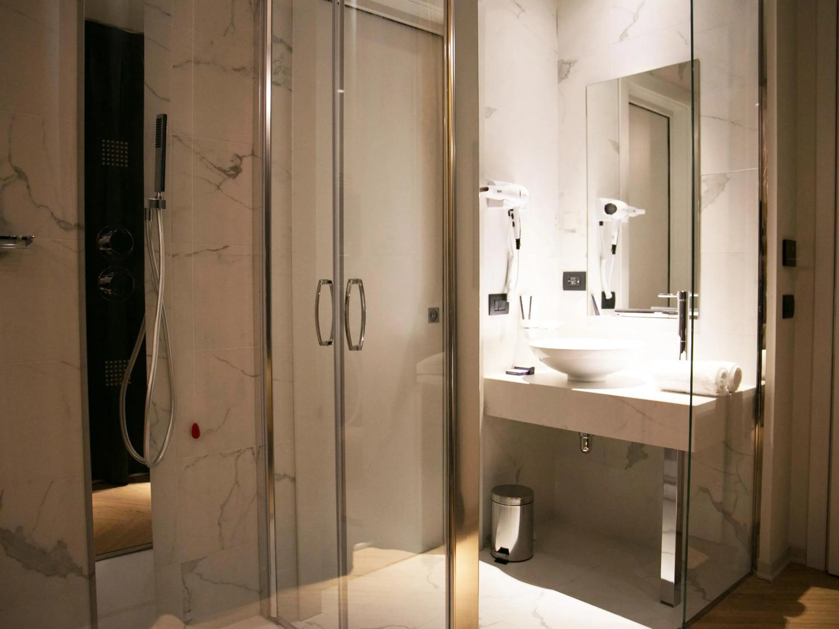 Bathroom in Emotional Grand Motel