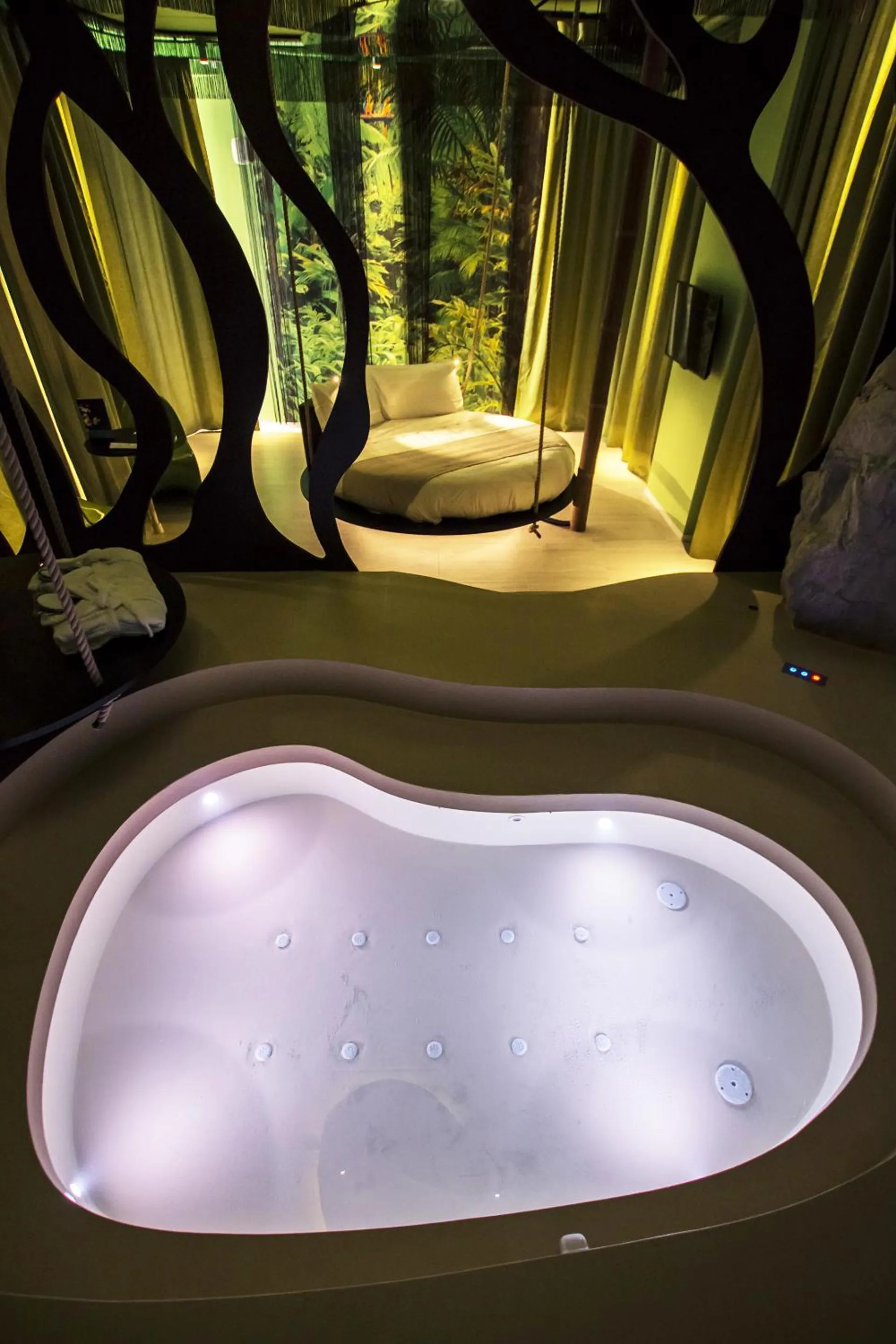 Bedroom in Emotional Grand Motel