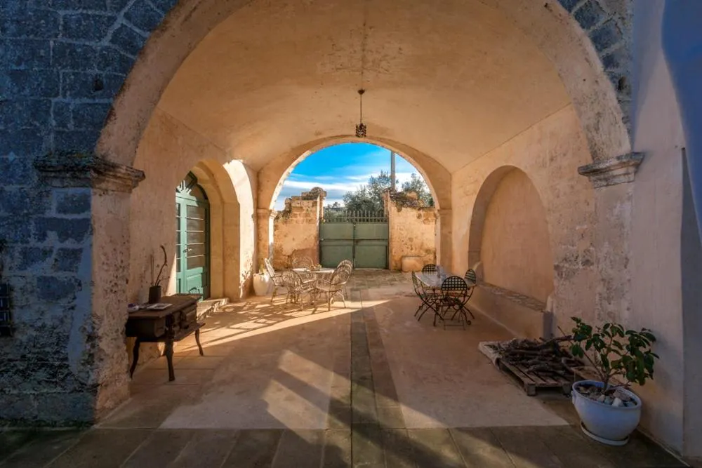 Property building in La Fragna