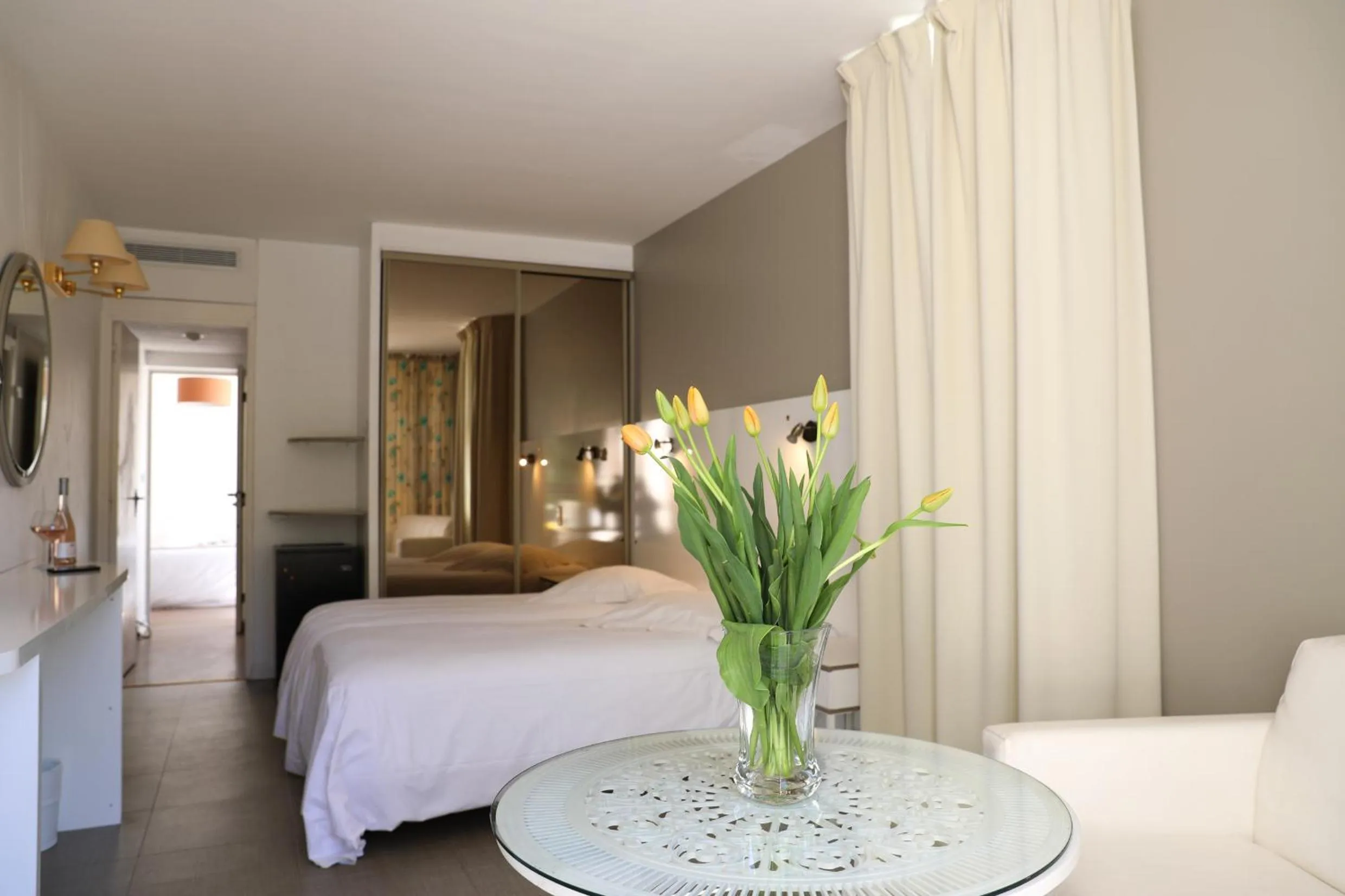 Bedroom in Les Alcyons