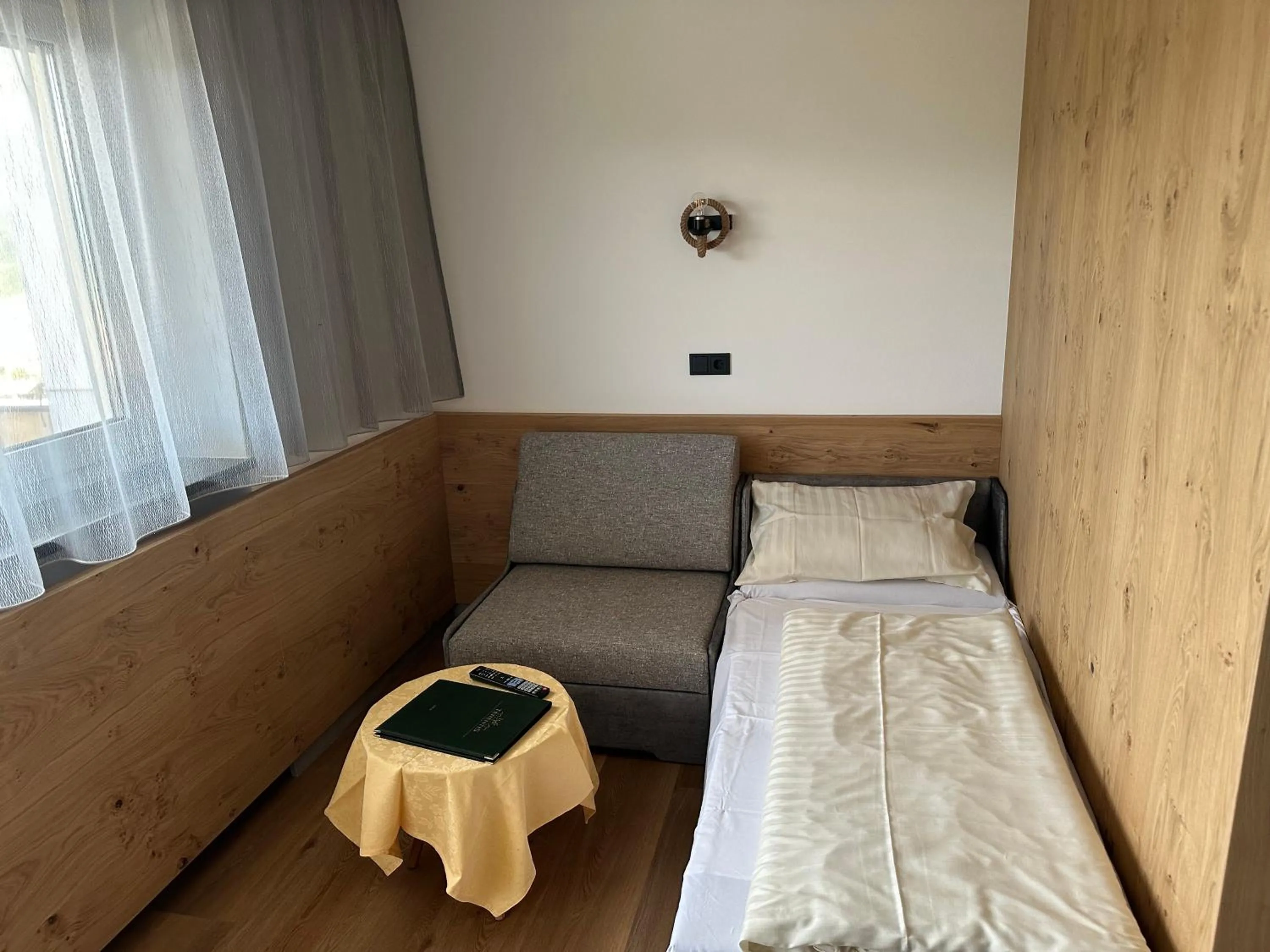 Bed in Residence Terentis