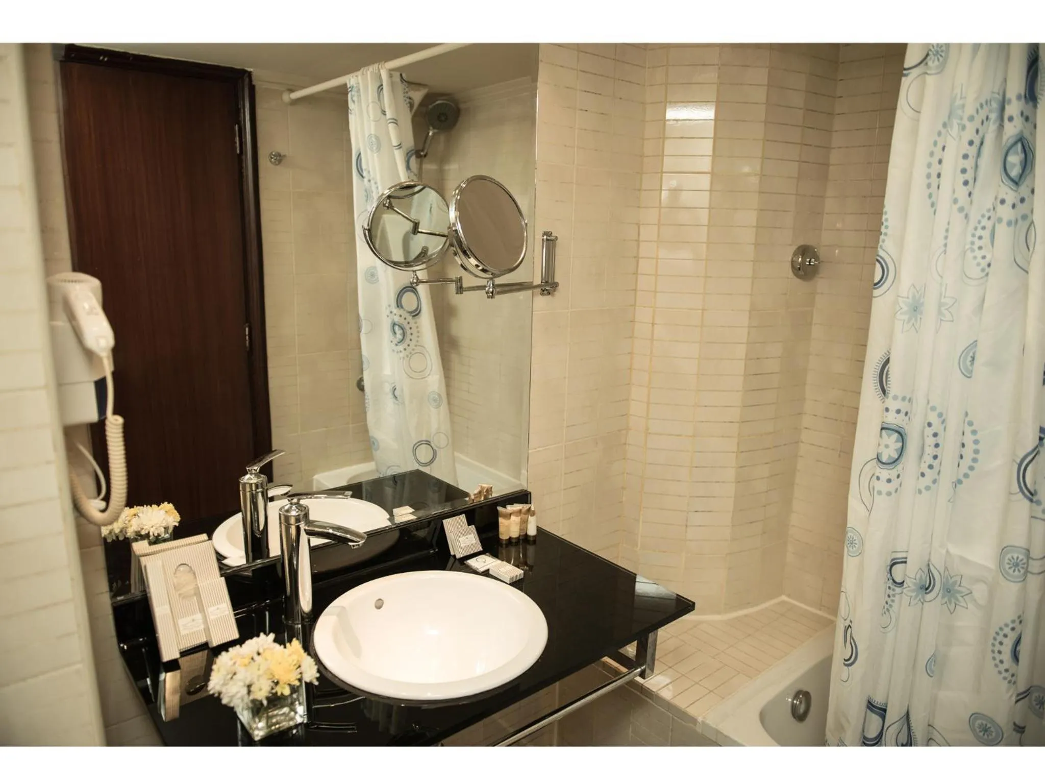 Bathroom in Cherry Maryski Hotel